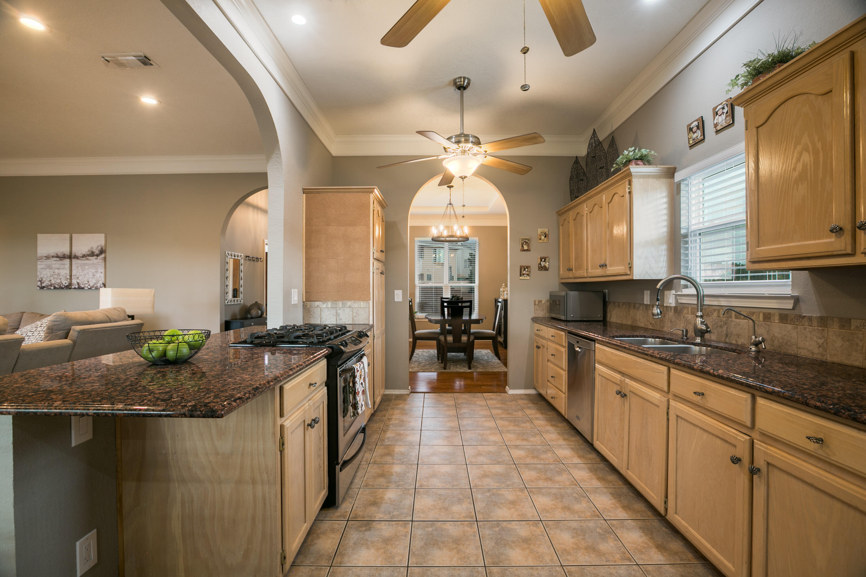 10120 SIERRA HILL Drive NW