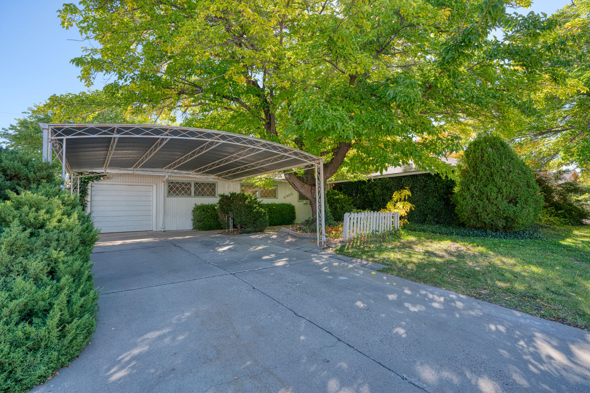 3430 Dakota Street NE