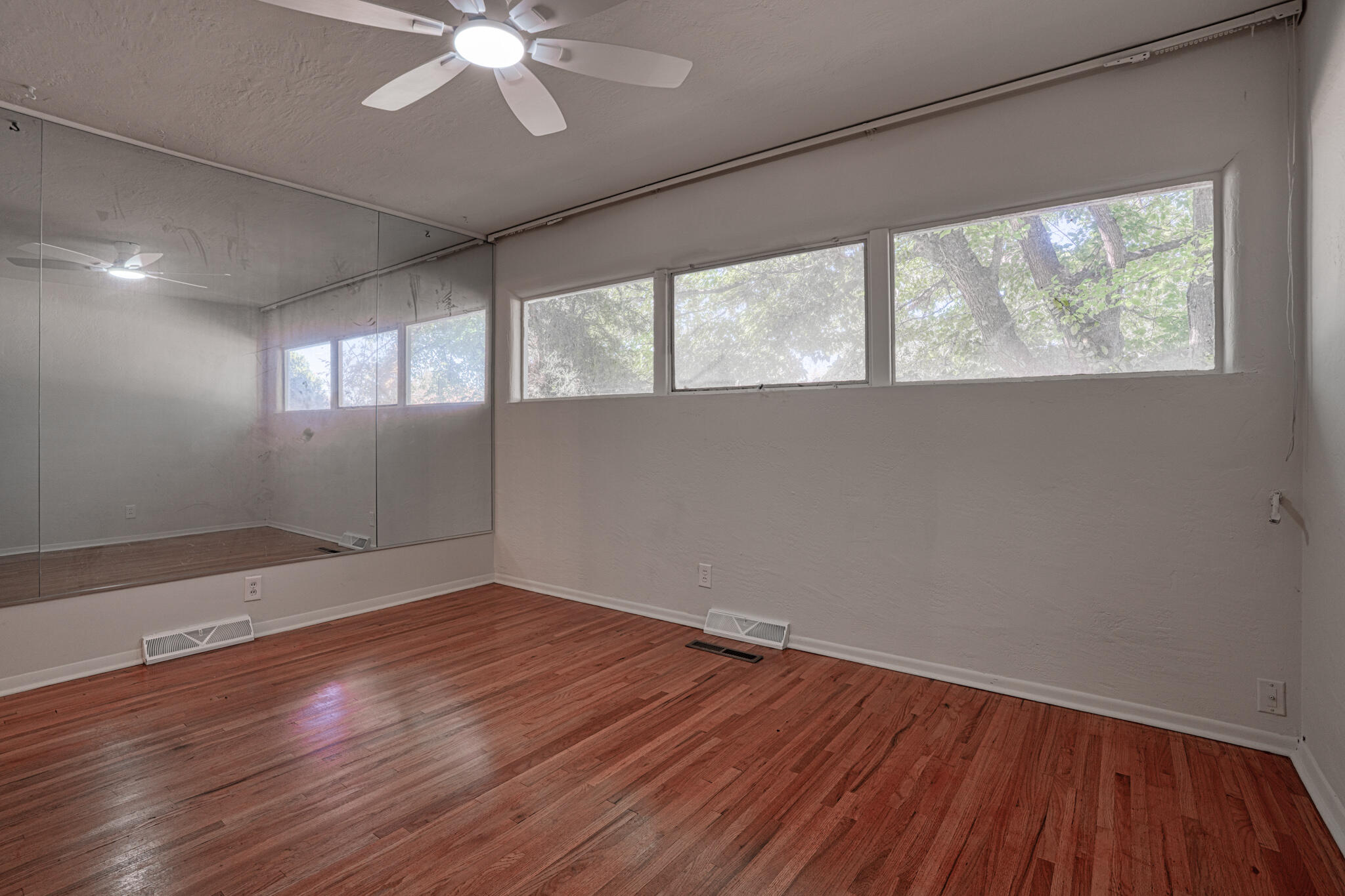 3430 Dakota Street NE