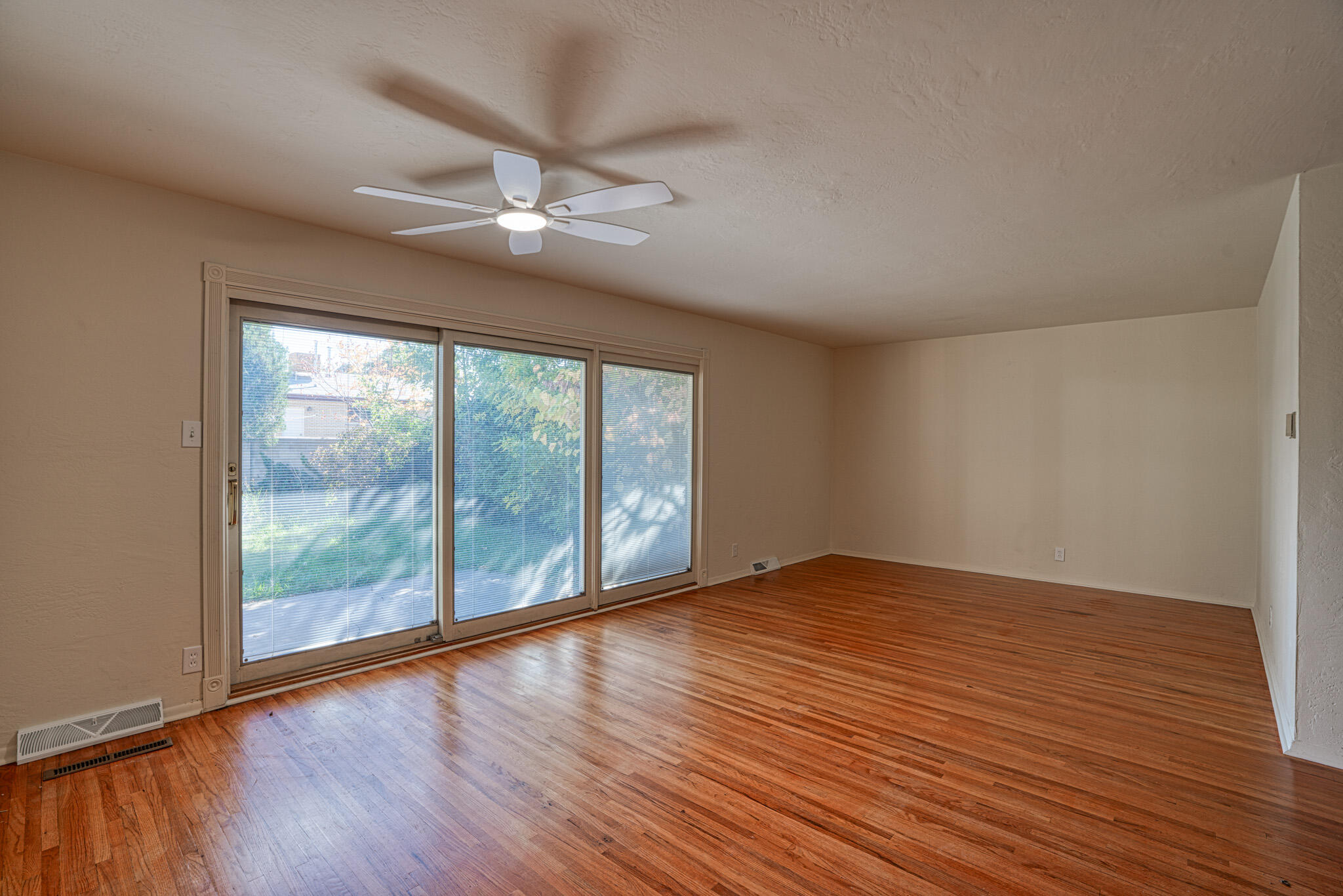 3430 Dakota Street NE