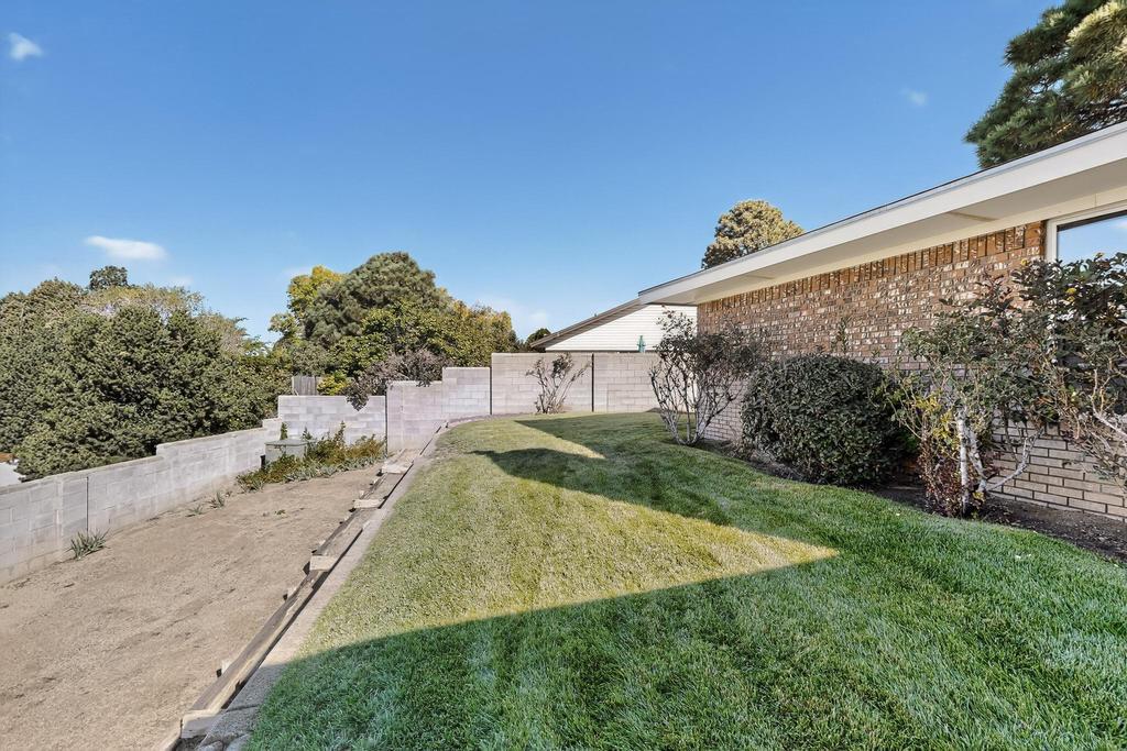 3041 Casa Del Norte Drive NE