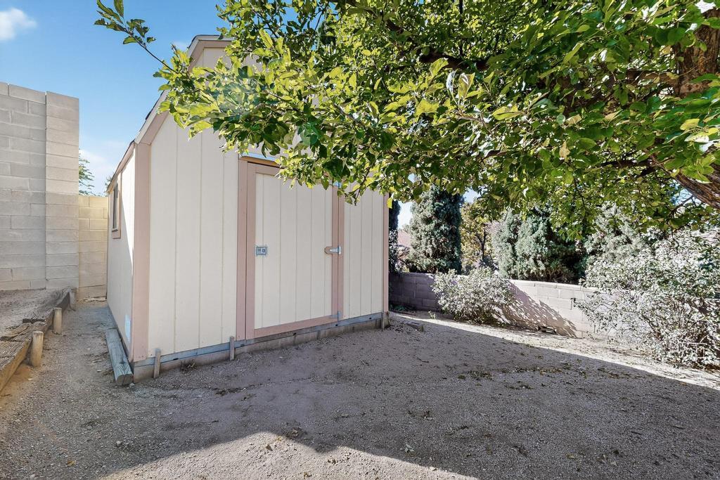 3041 Casa Del Norte Drive NE