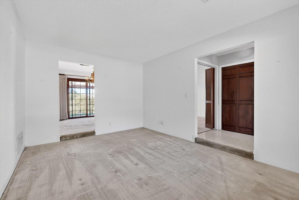 3041 Casa Del Norte Drive NE