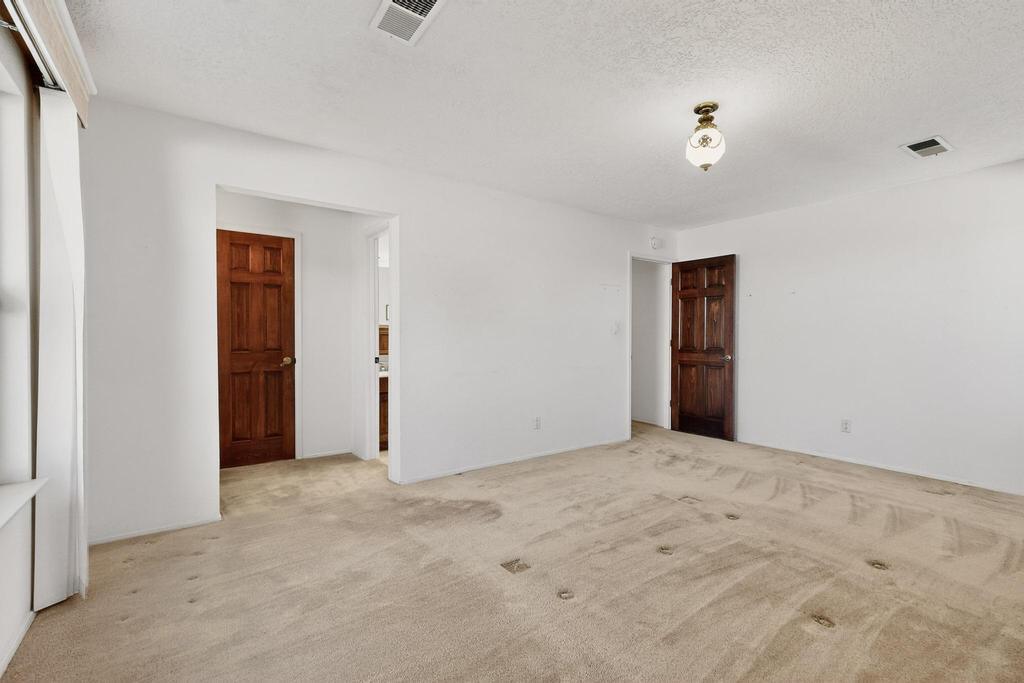 3041 Casa Del Norte Drive NE