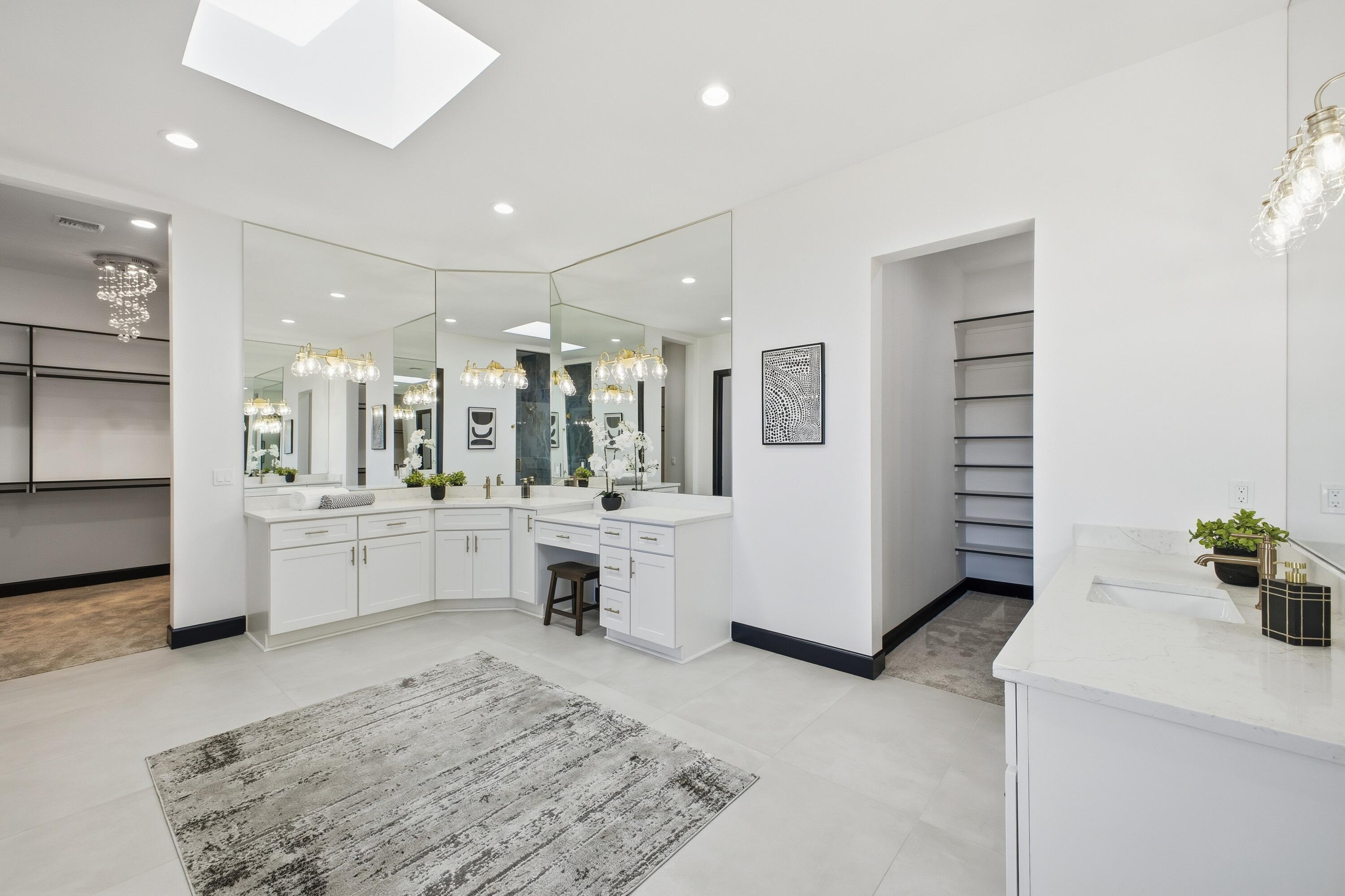 7805 Aguila Street NW