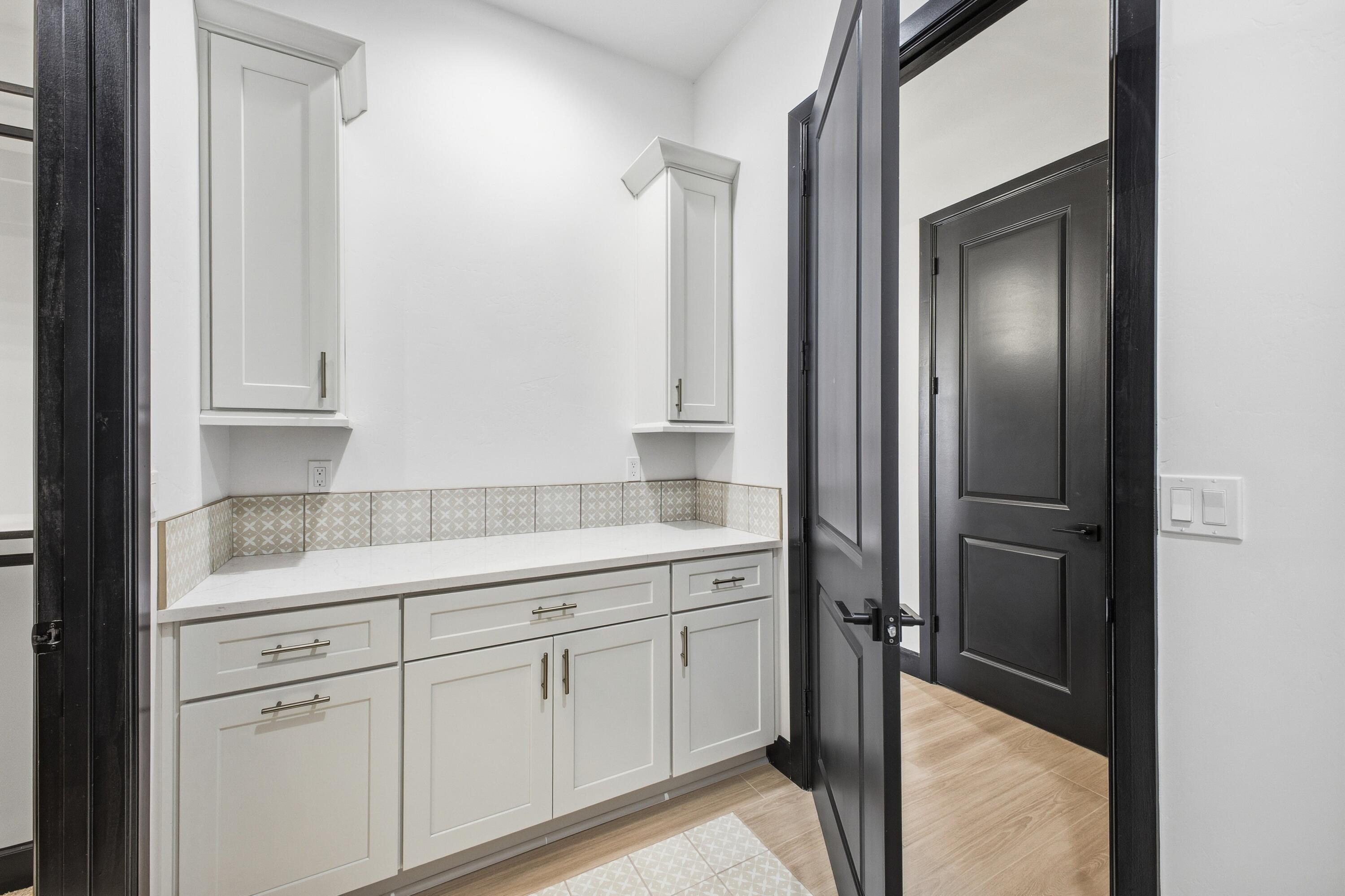 7805 Aguila Street NW