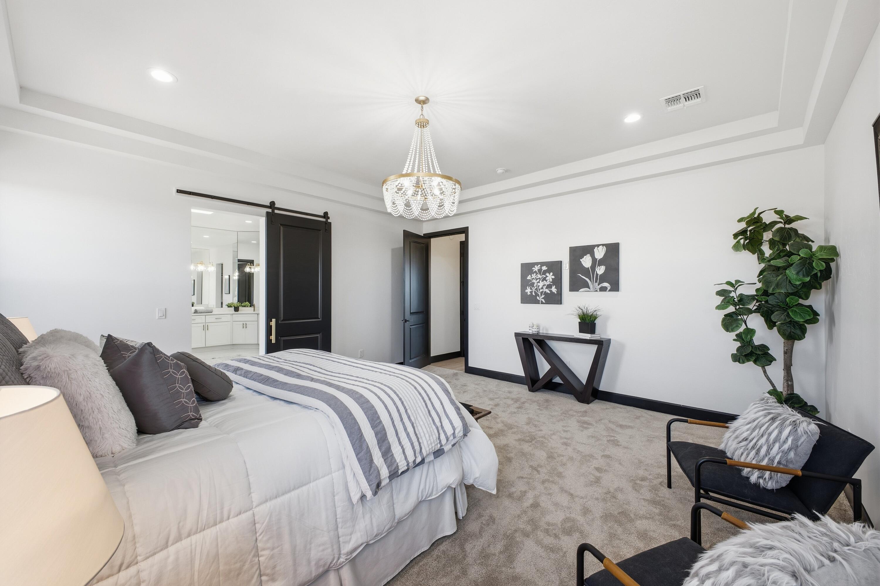 7805 Aguila Street NW