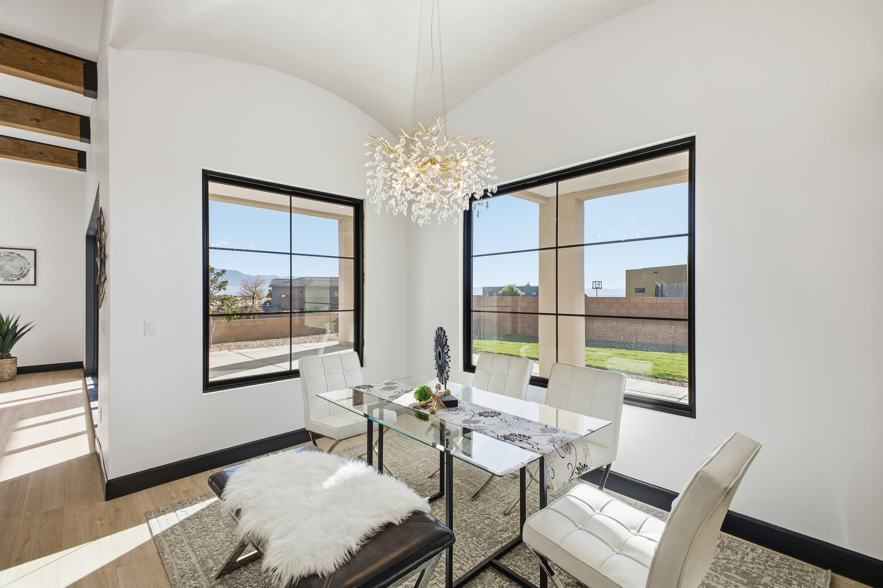 7805 Aguila Street NW