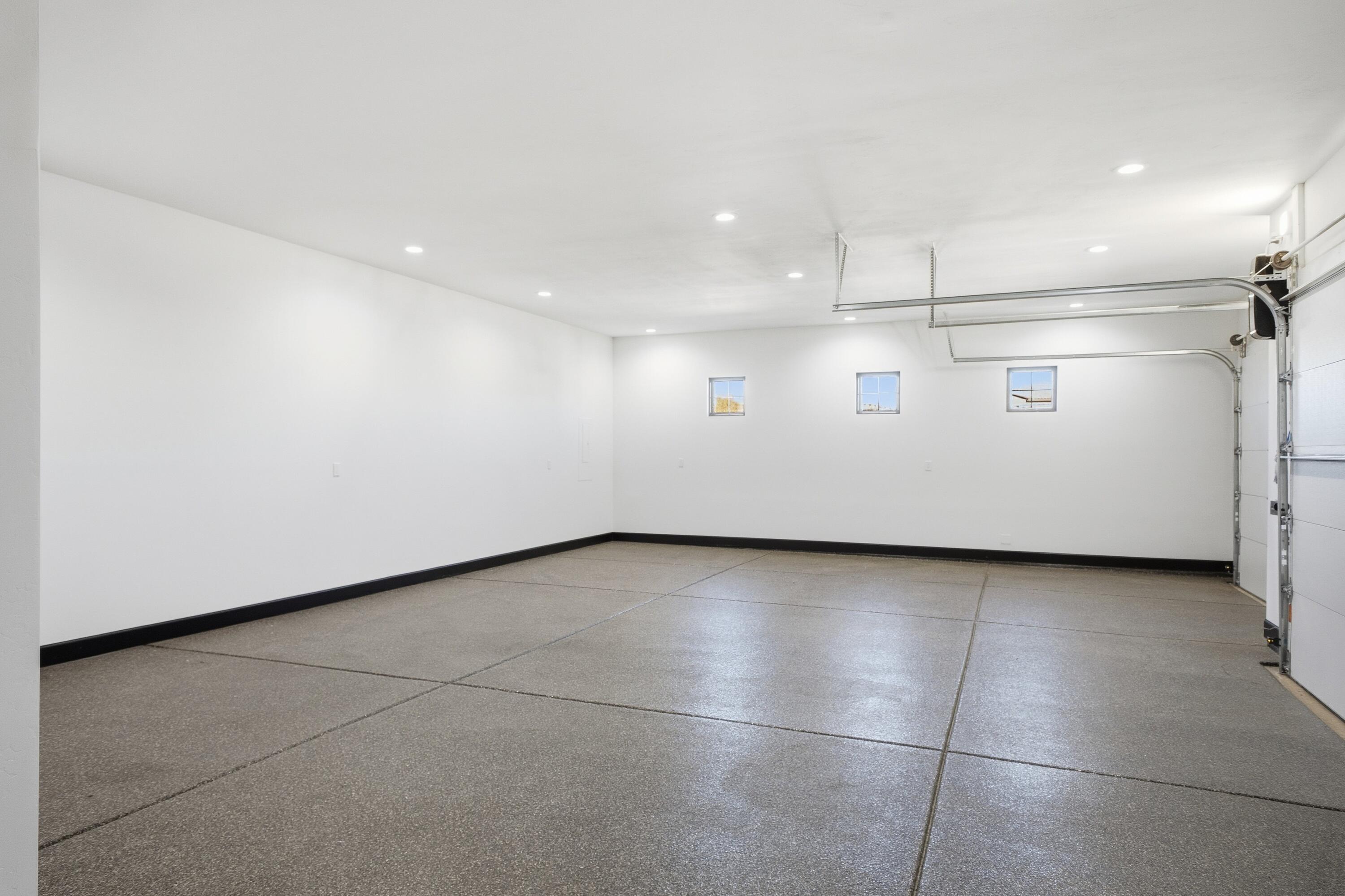 7805 Aguila Street NW