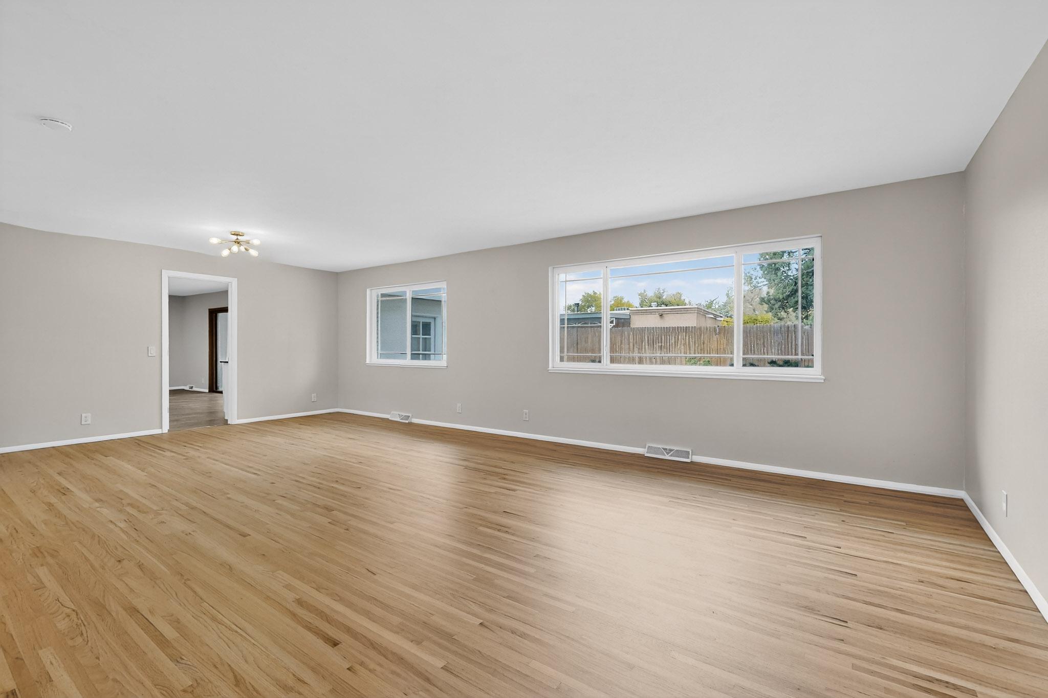 7705 Gladden Avenue NE