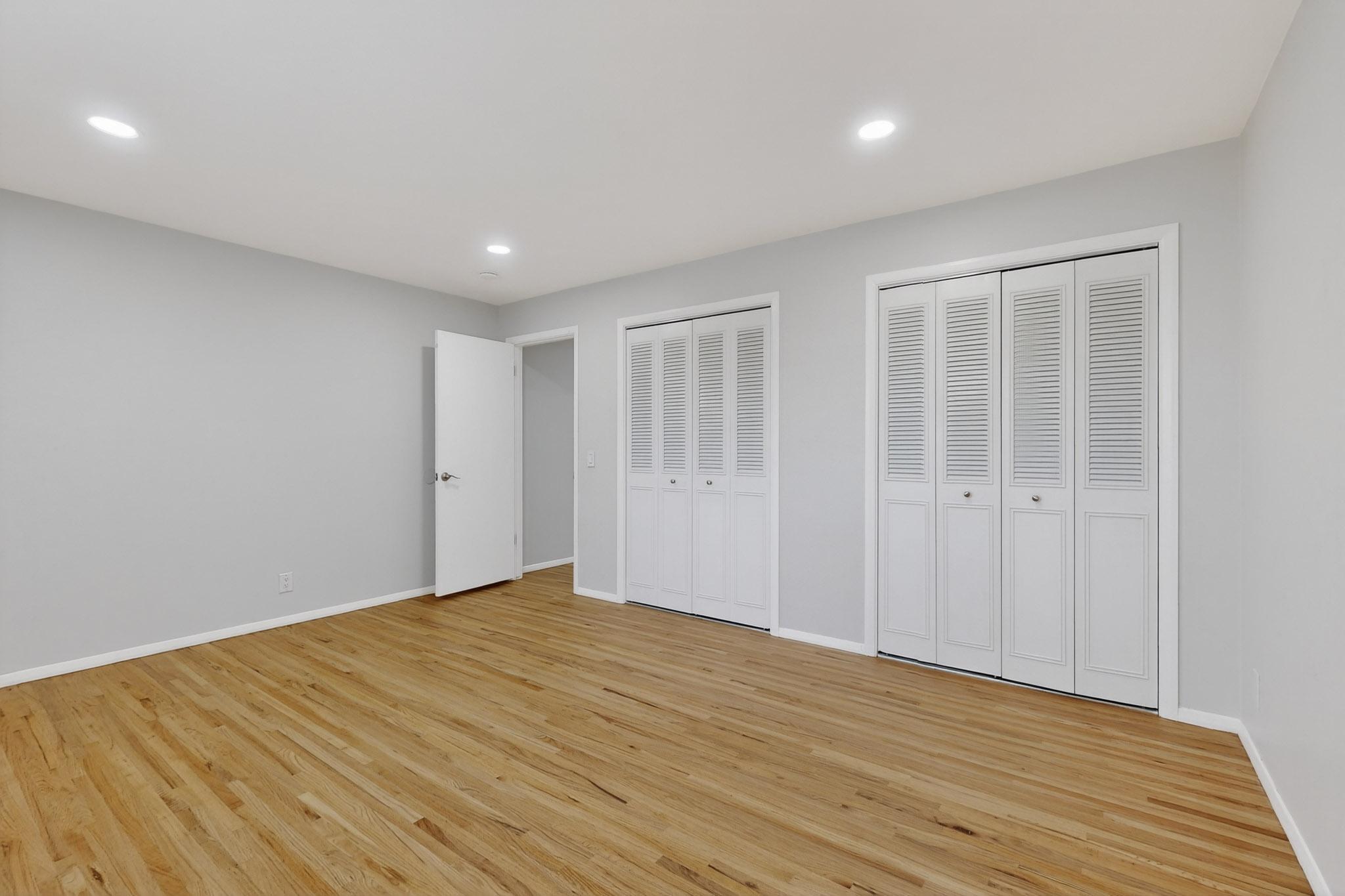 7705 Gladden Avenue NE