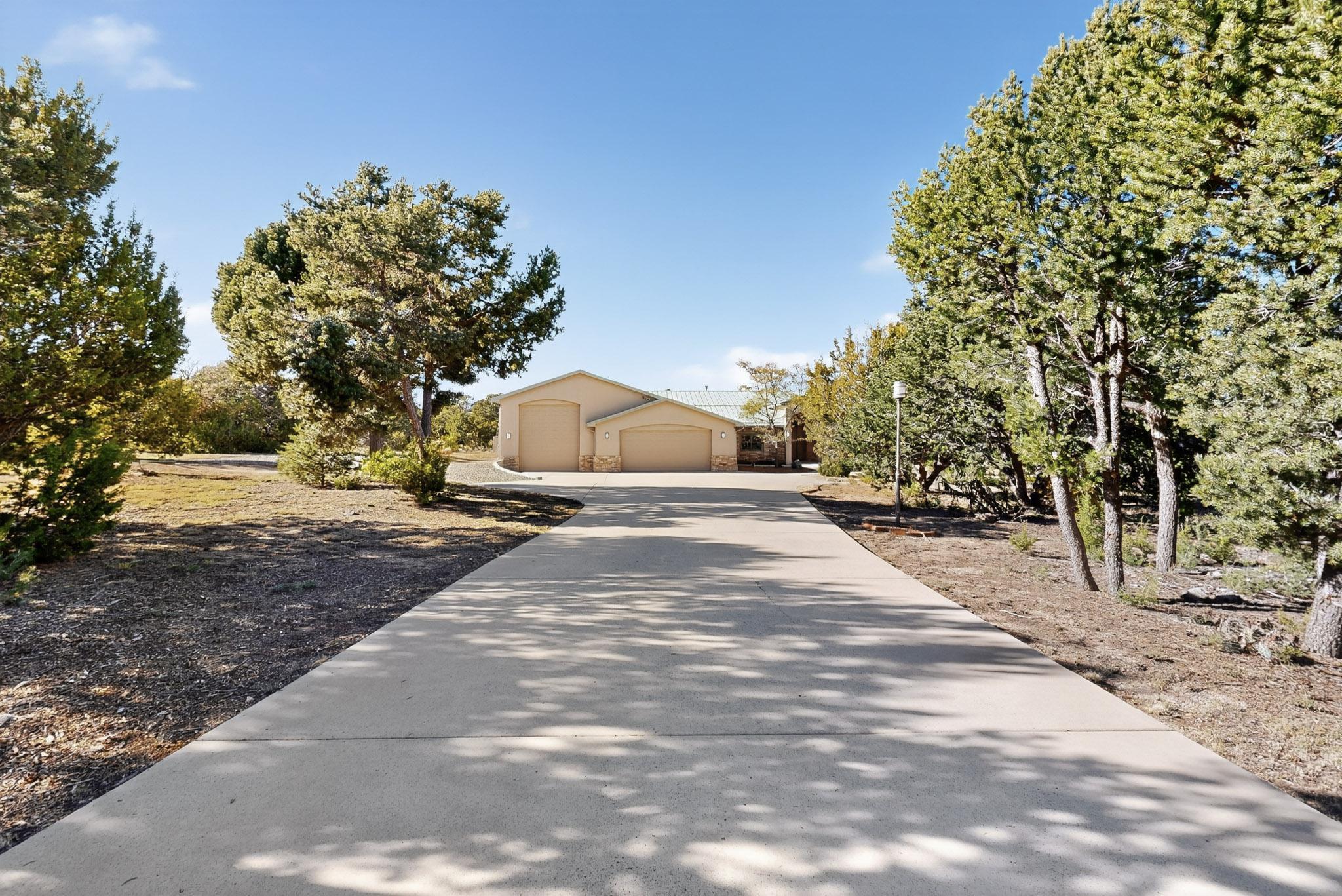 33 Western Trail Drive