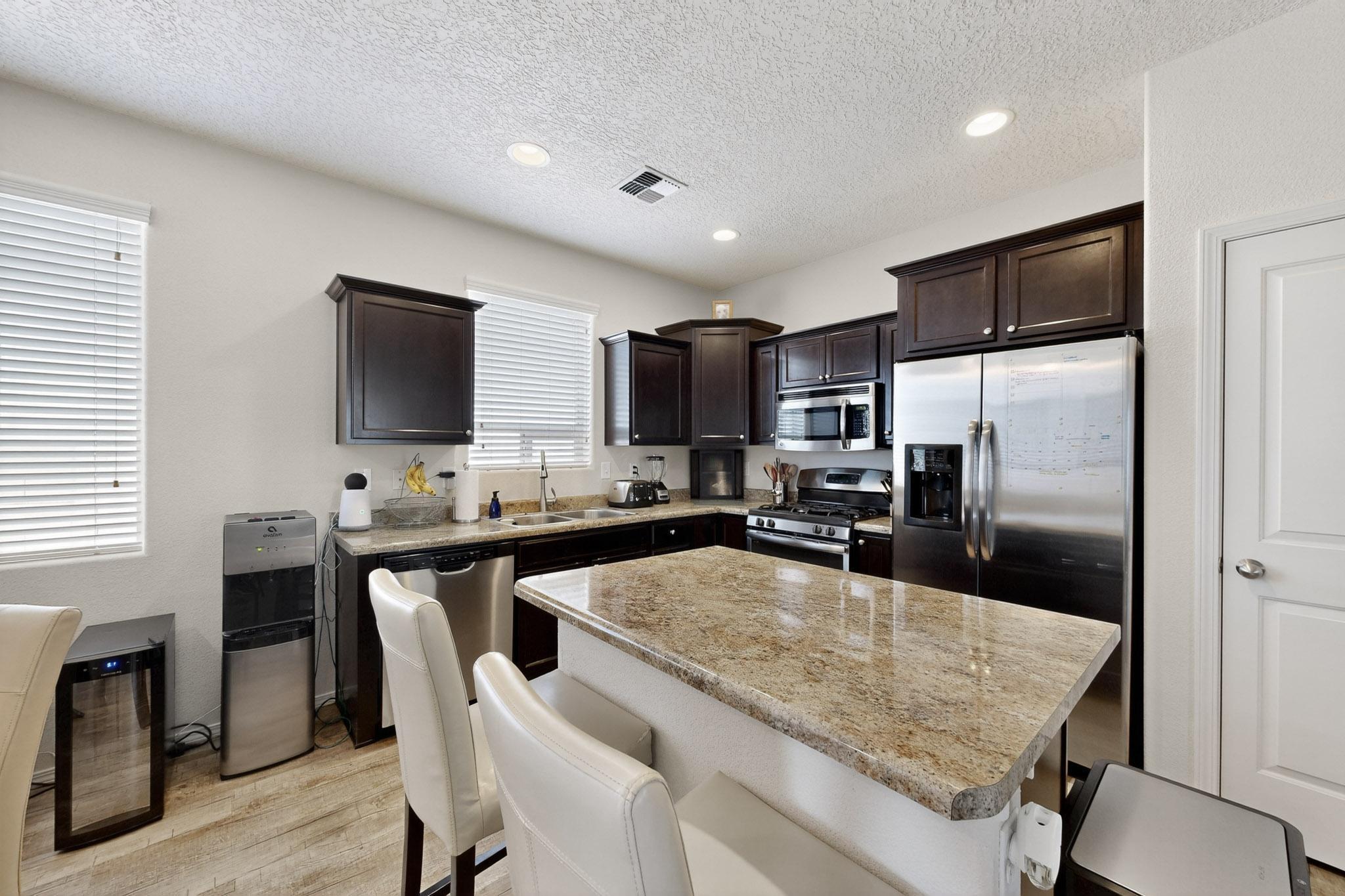 1419 Blue Sky Loop NE