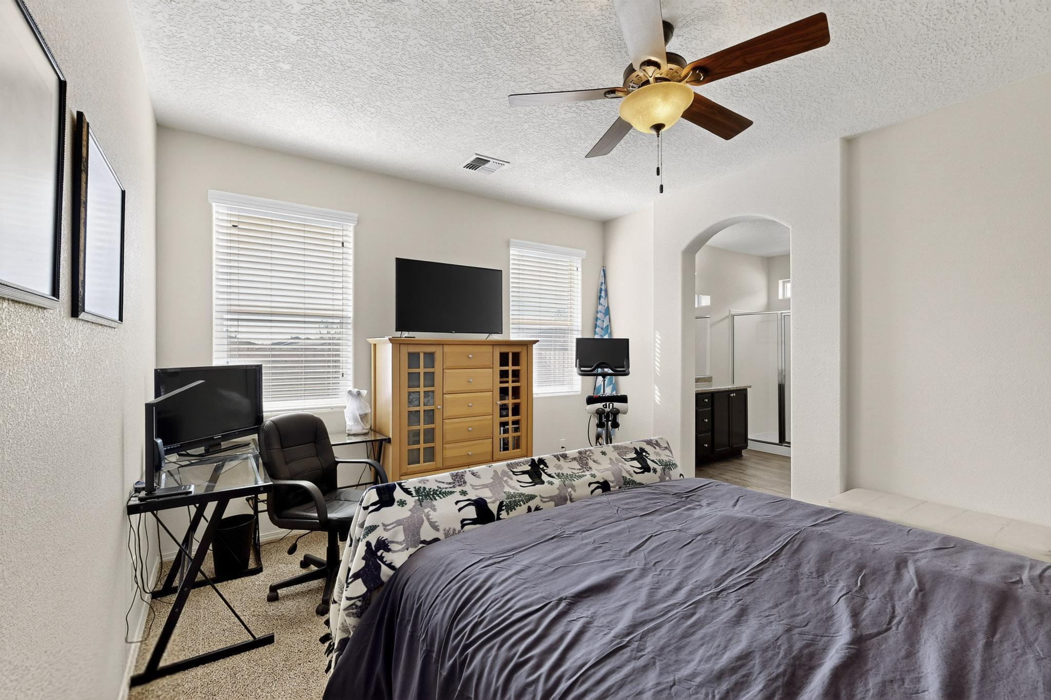 1419 Blue Sky Loop NE