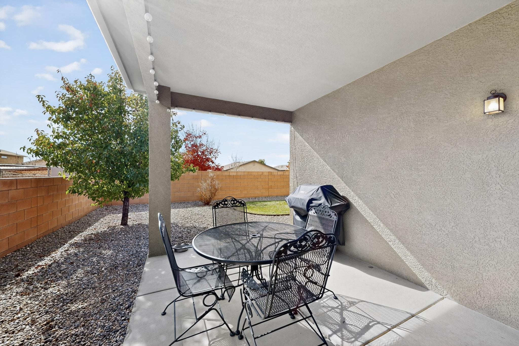 1419 Blue Sky Loop NE