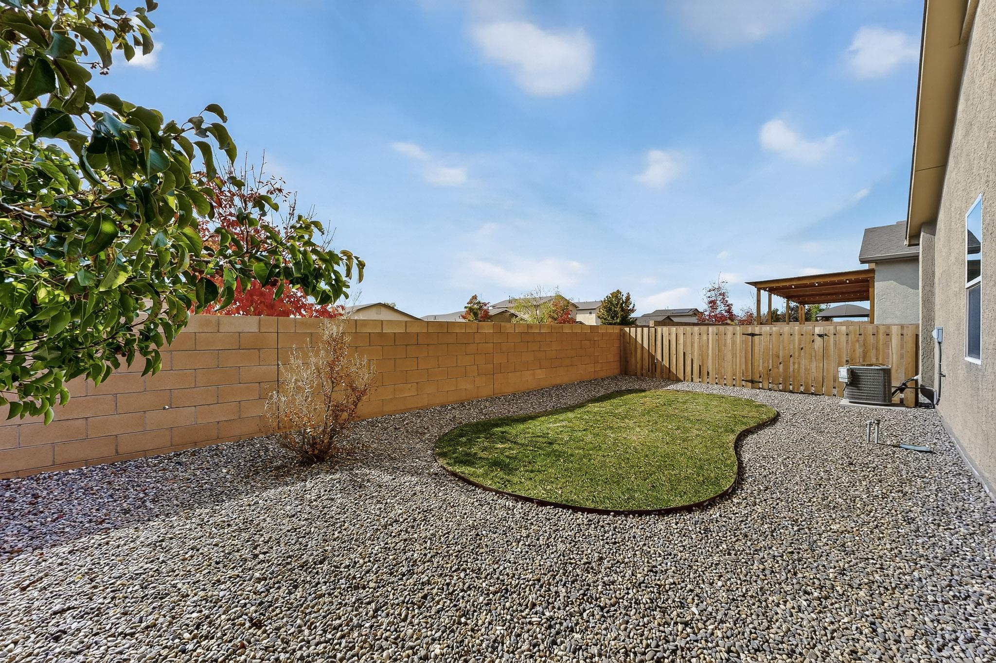 1419 Blue Sky Loop NE