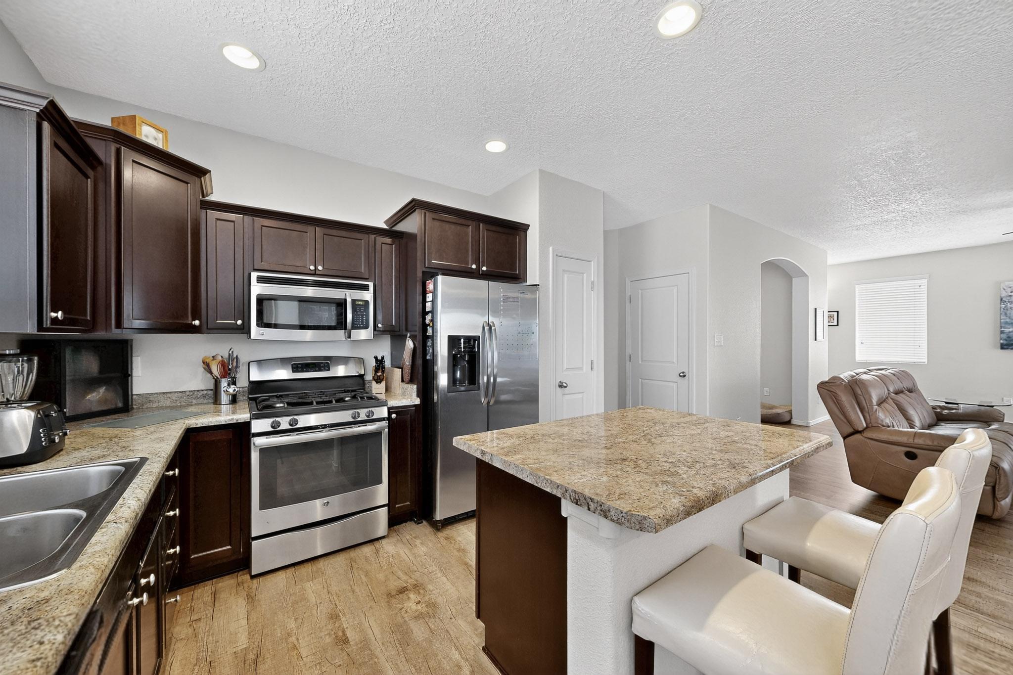 1419 Blue Sky Loop NE