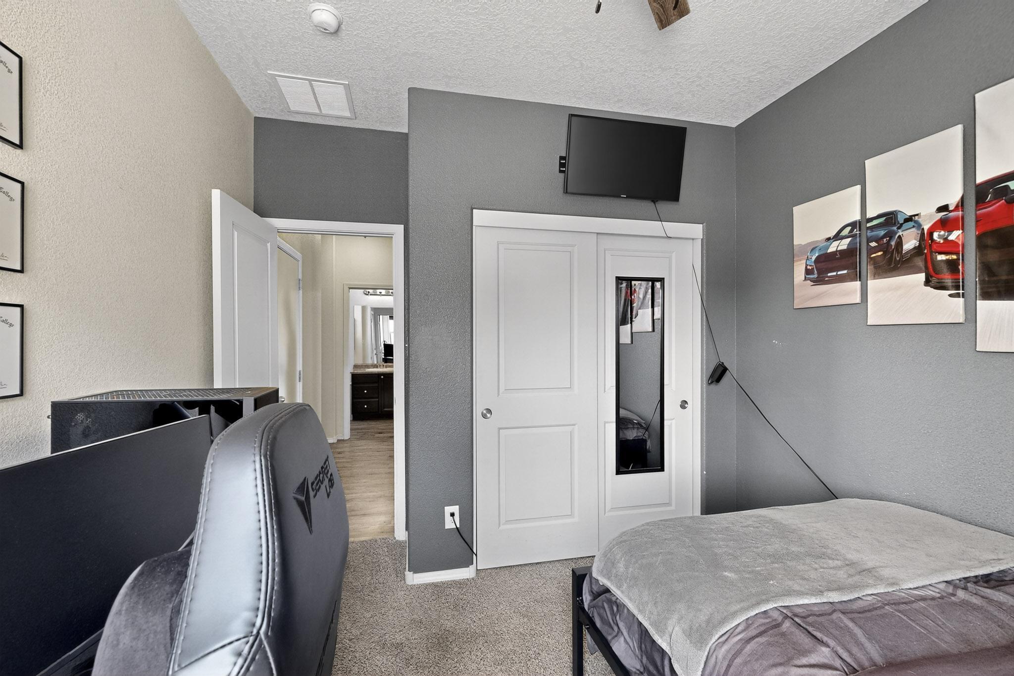 1419 Blue Sky Loop NE