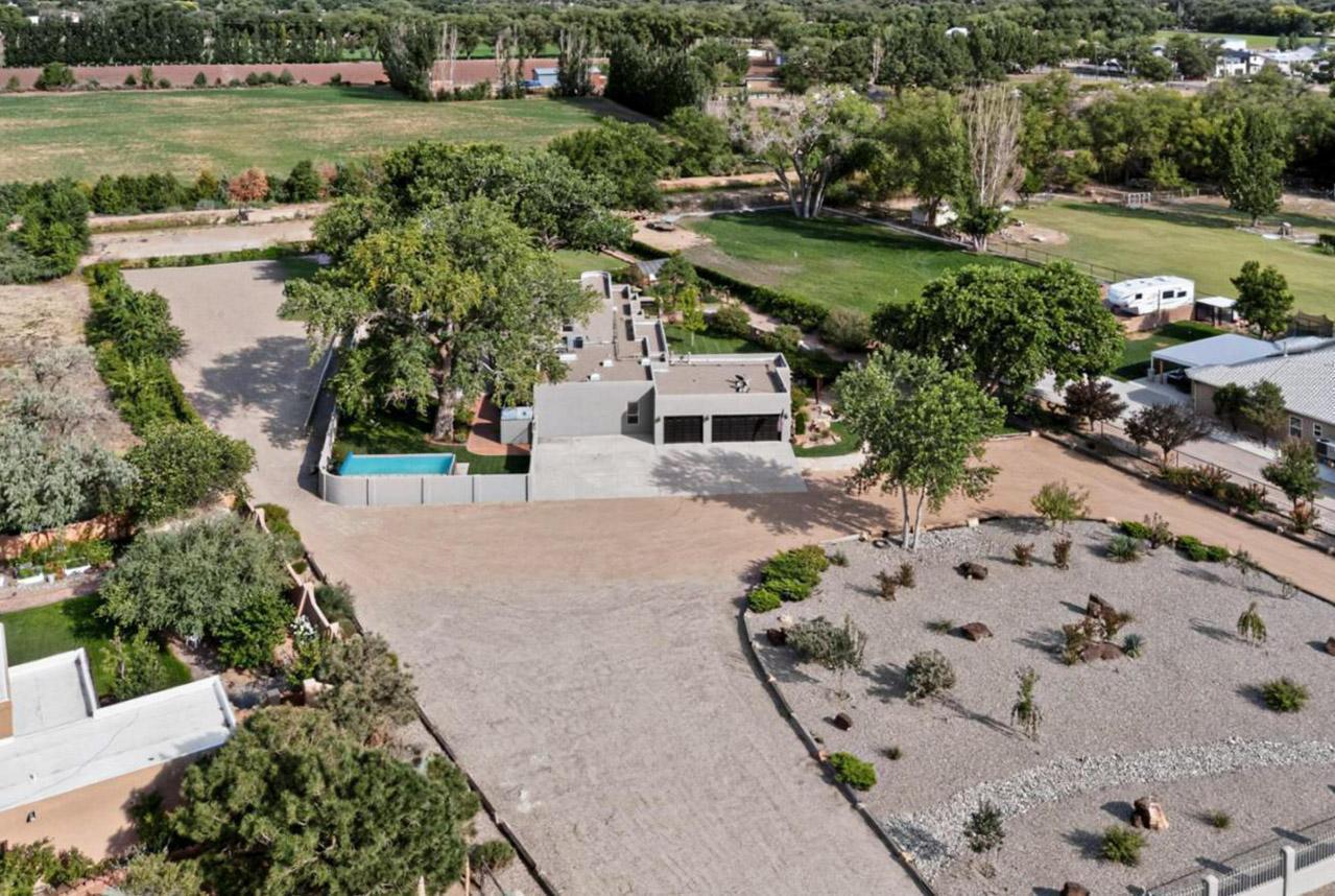 2609 Pajarito Meadows Road SW