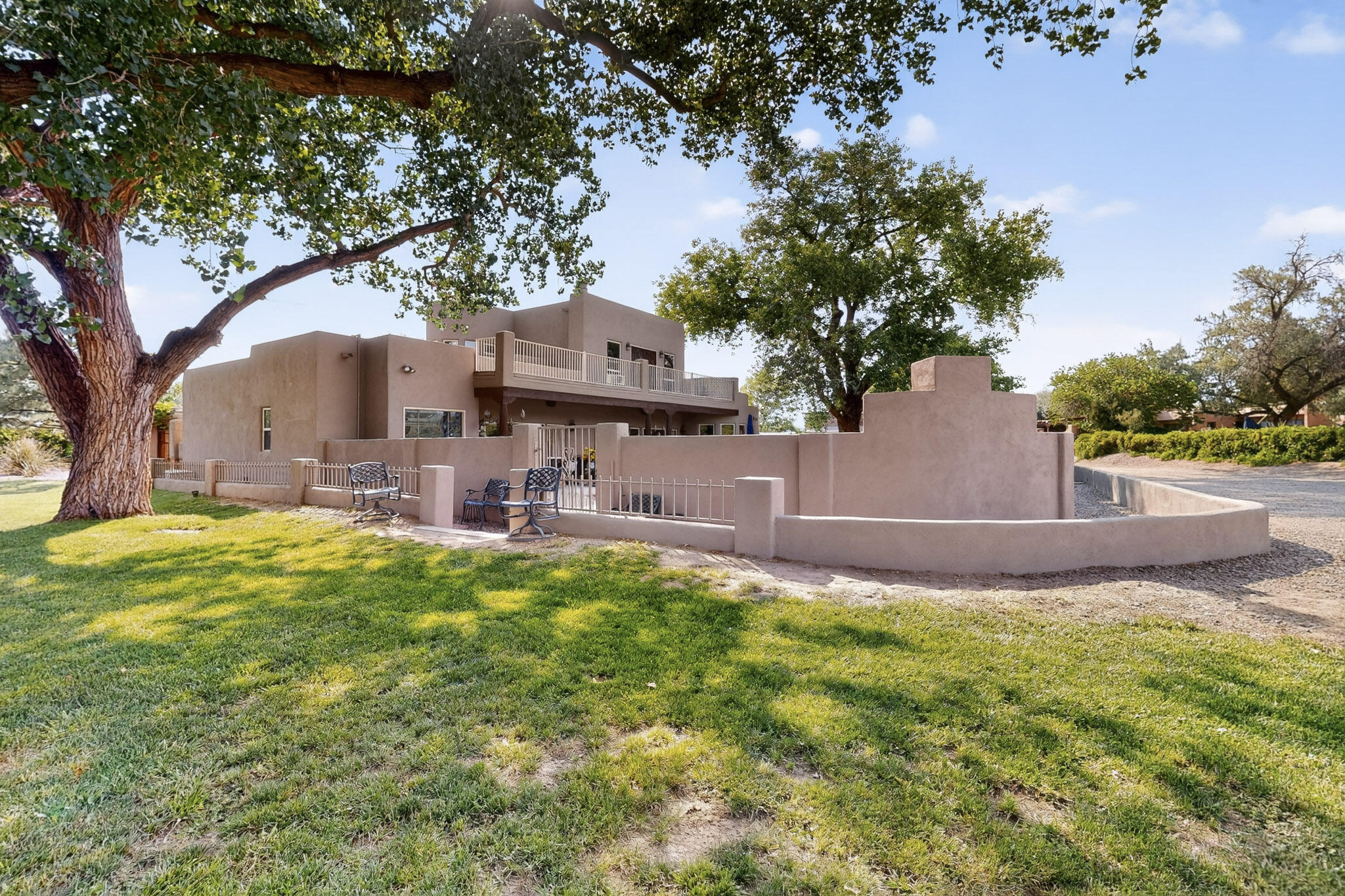 2609 Pajarito Meadows Road SW