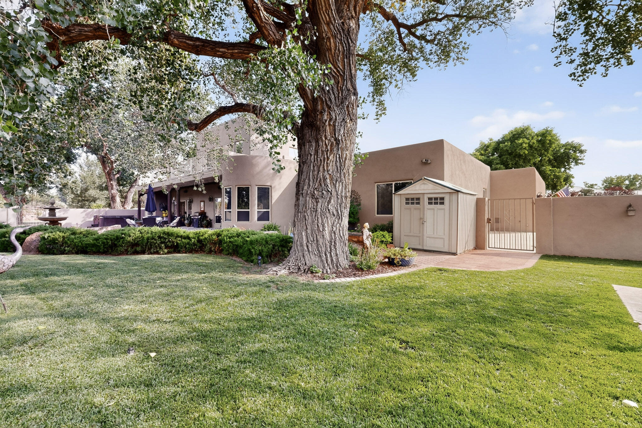 2609 Pajarito Meadows Road SW