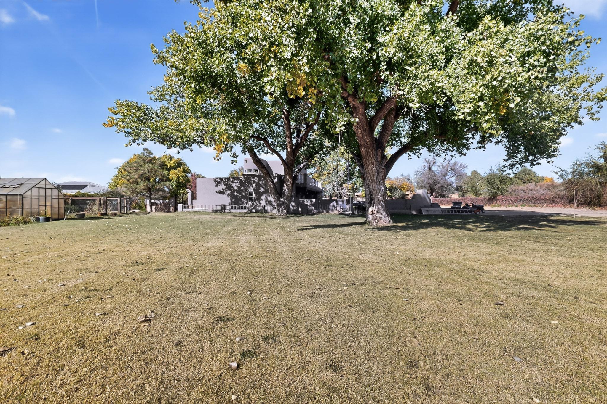 2609 Pajarito Meadows Road SW