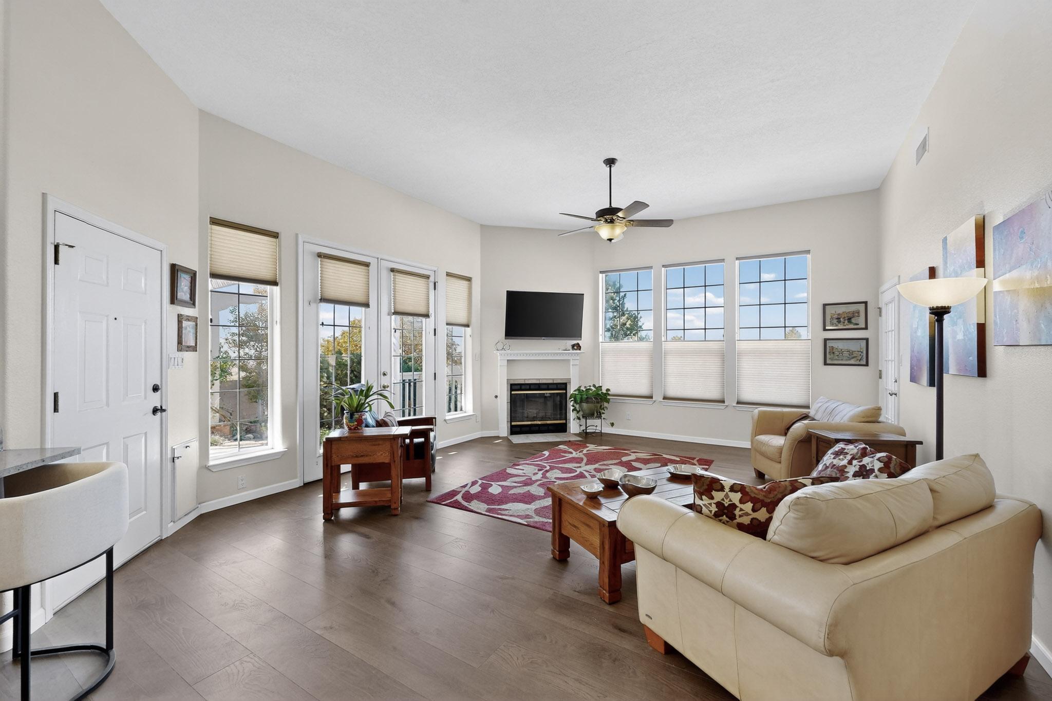 5723 Bosque Vista Drive NE