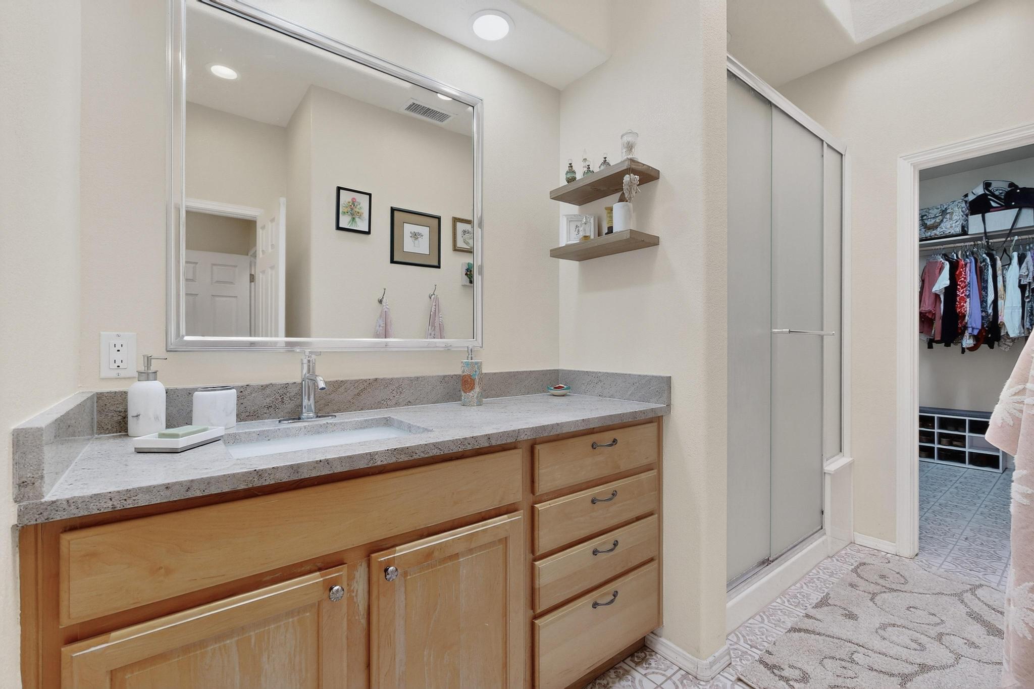 5723 Bosque Vista Drive NE