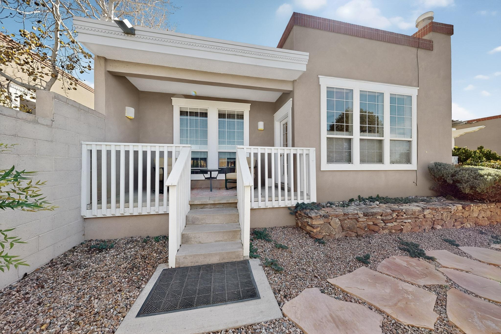 5723 Bosque Vista Drive NE