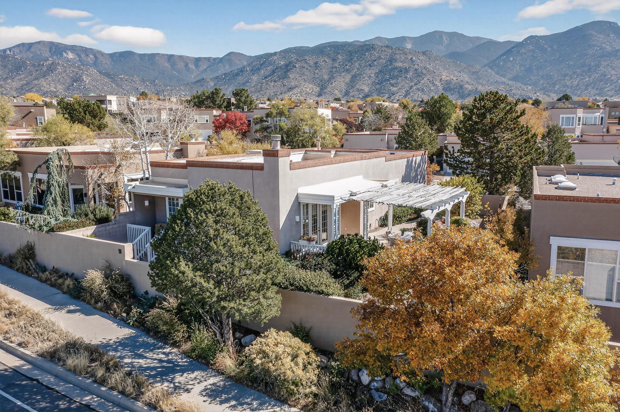 5723 Bosque Vista Drive NE