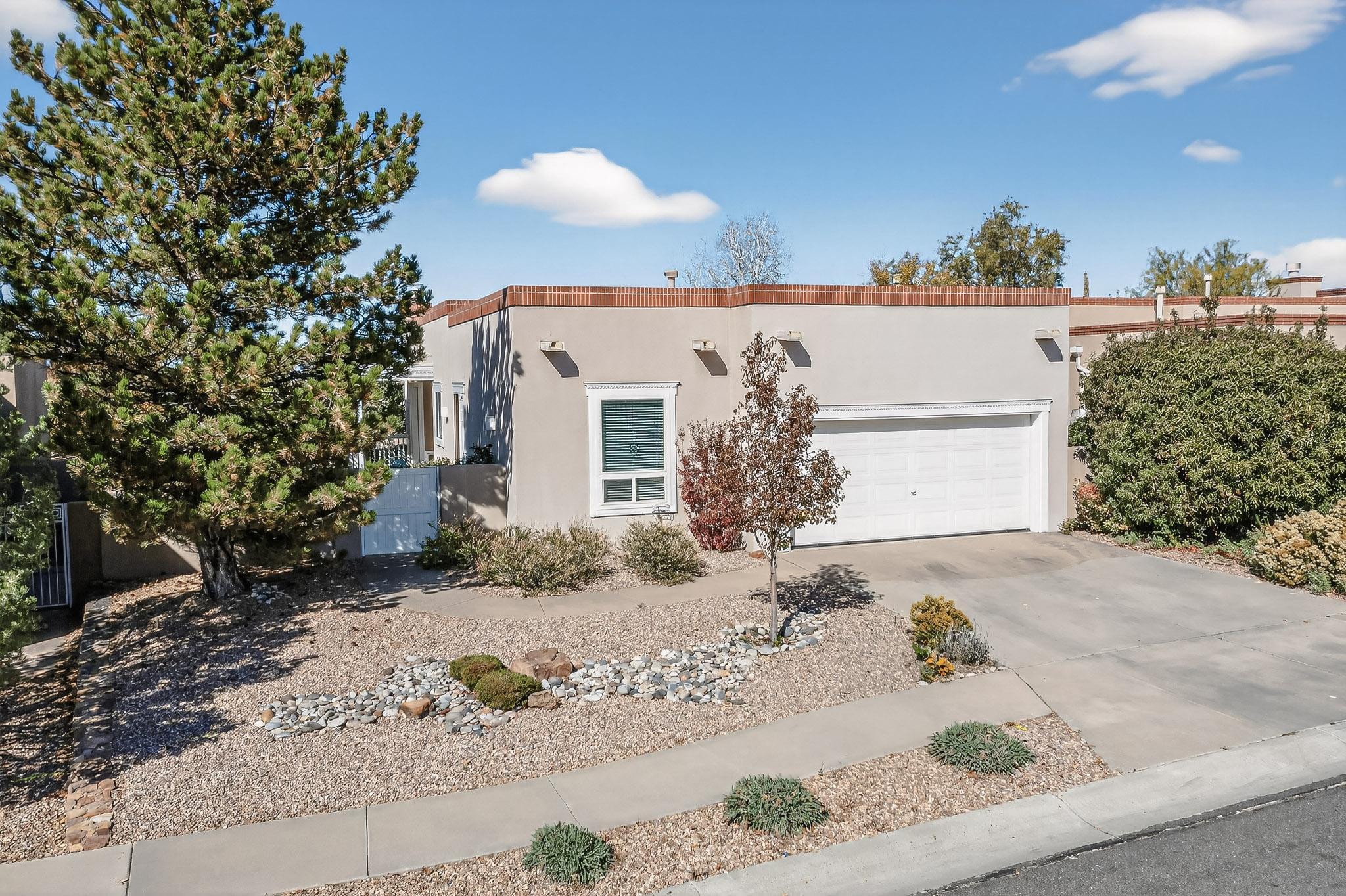 5723 Bosque Vista Drive NE
