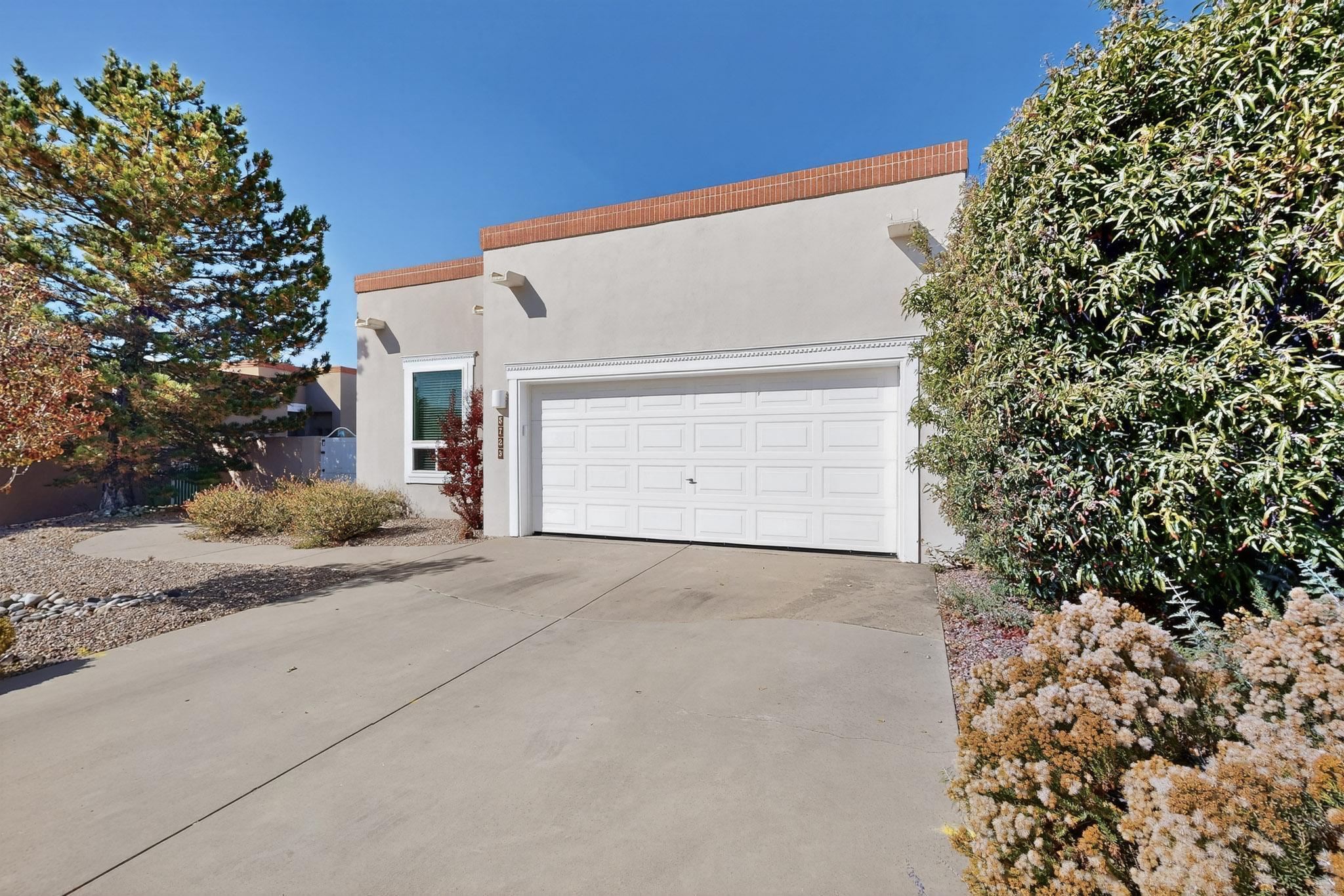 5723 Bosque Vista Drive NE