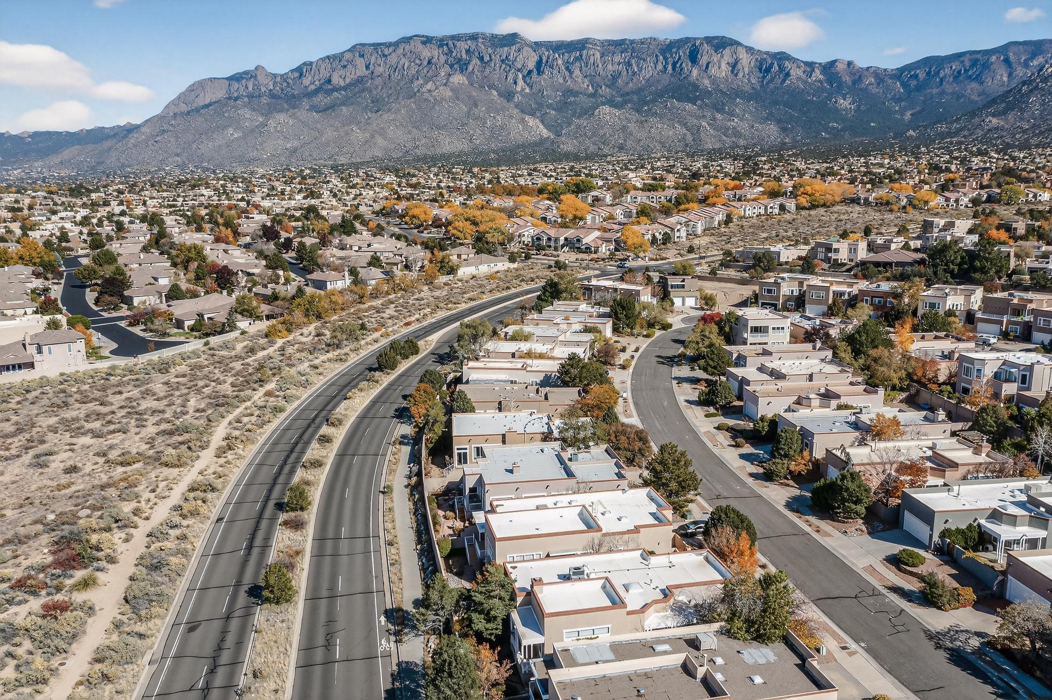 5723 Bosque Vista Drive NE