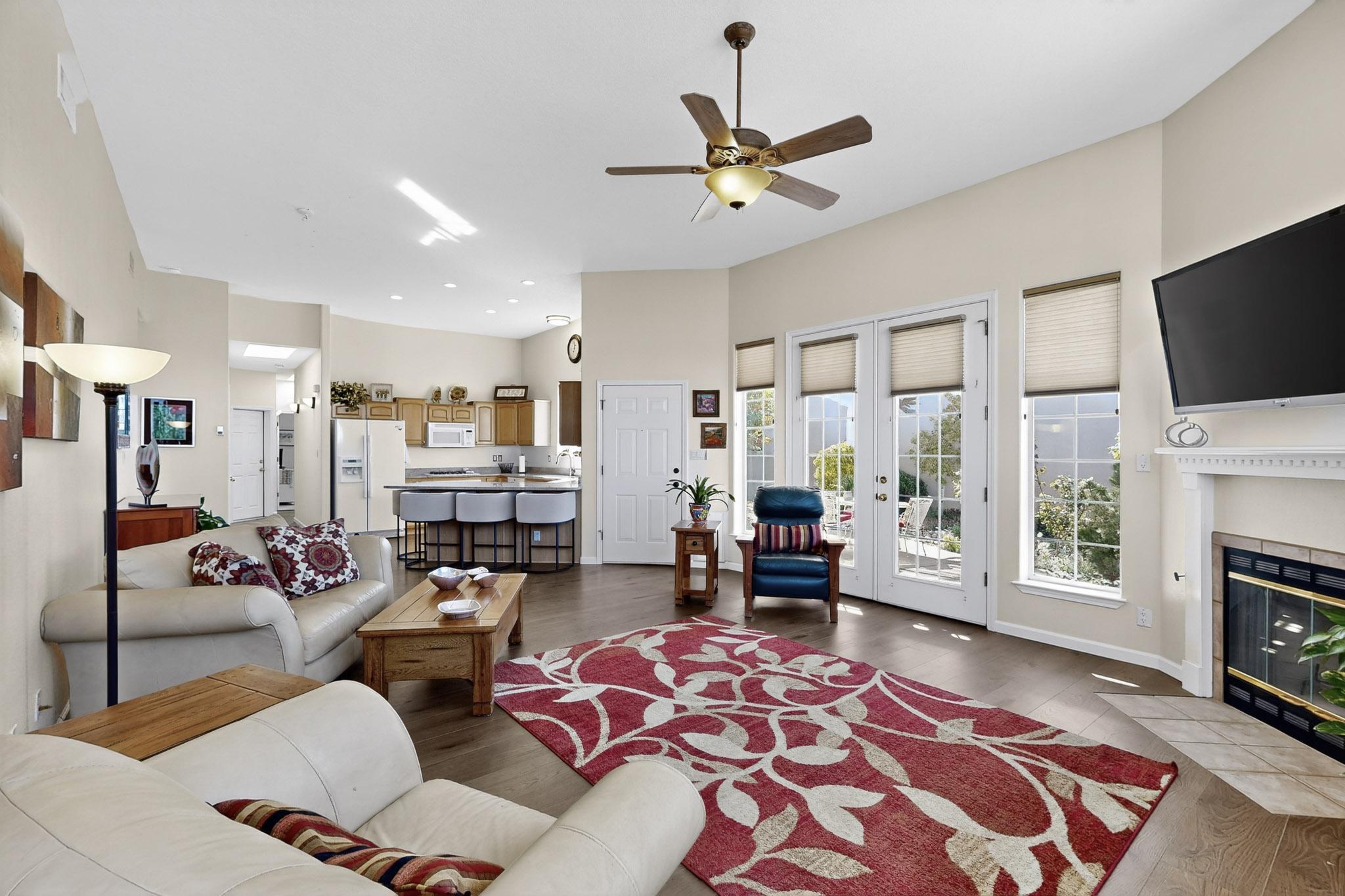 5723 Bosque Vista Drive NE