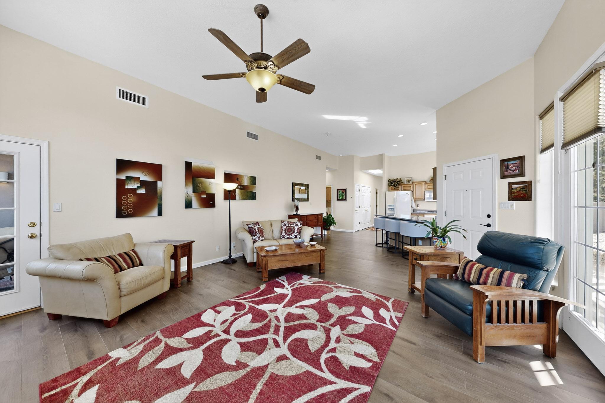 5723 Bosque Vista Drive NE