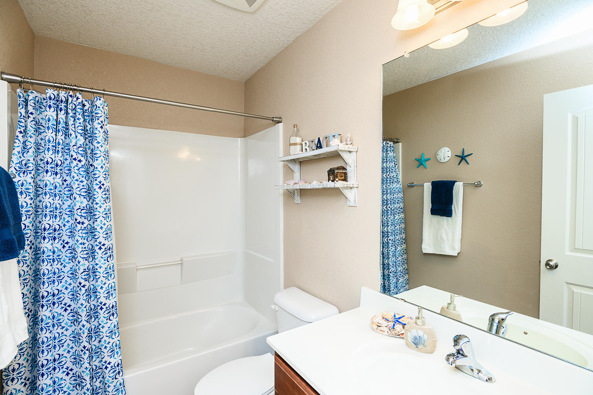 8619 Groundsel Road NW