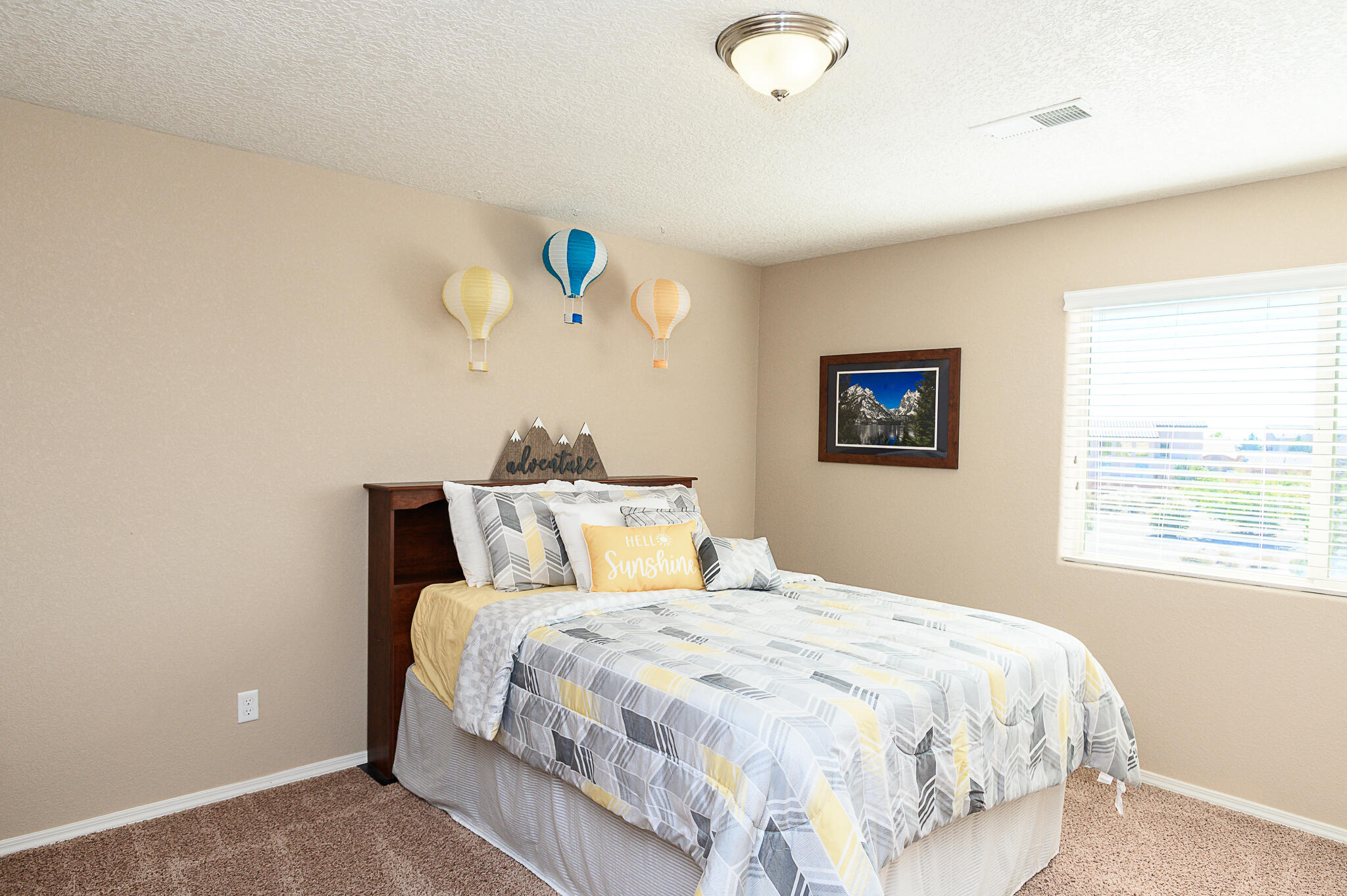 8619 Groundsel Road NW