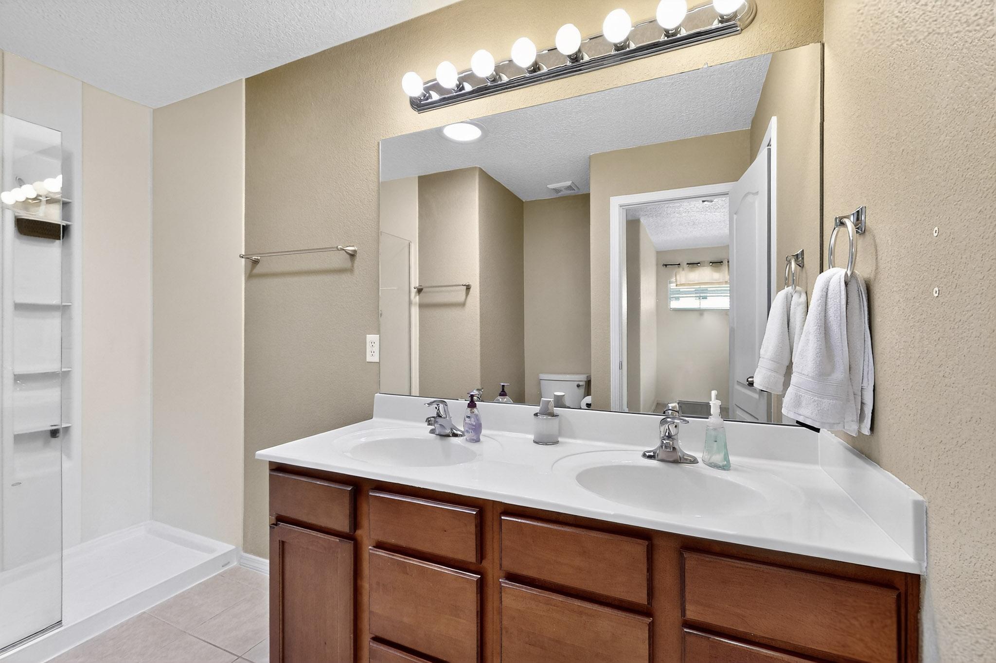 2416 PELIZZANO Drive SE