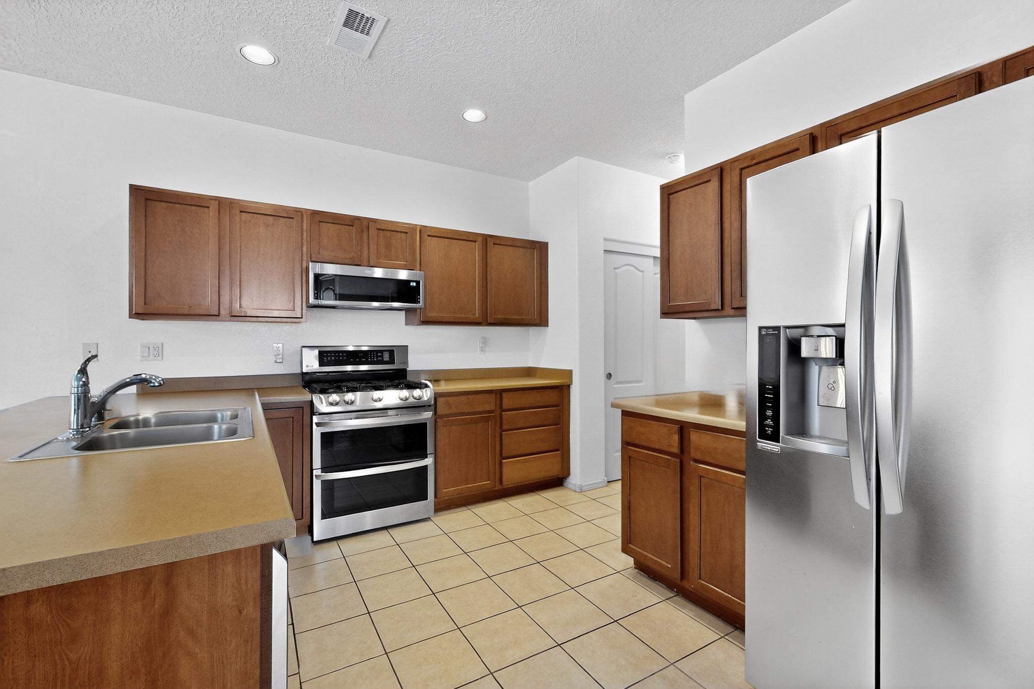 2416 PELIZZANO Drive SE