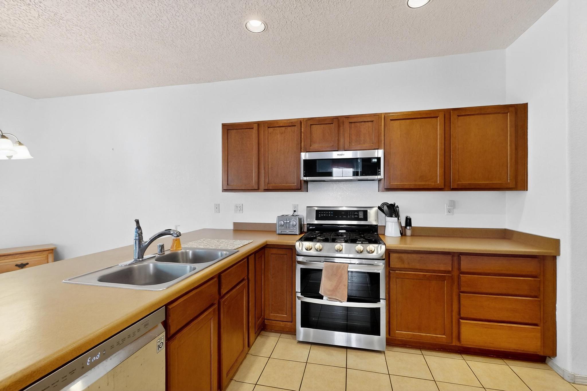 2416 PELIZZANO Drive SE