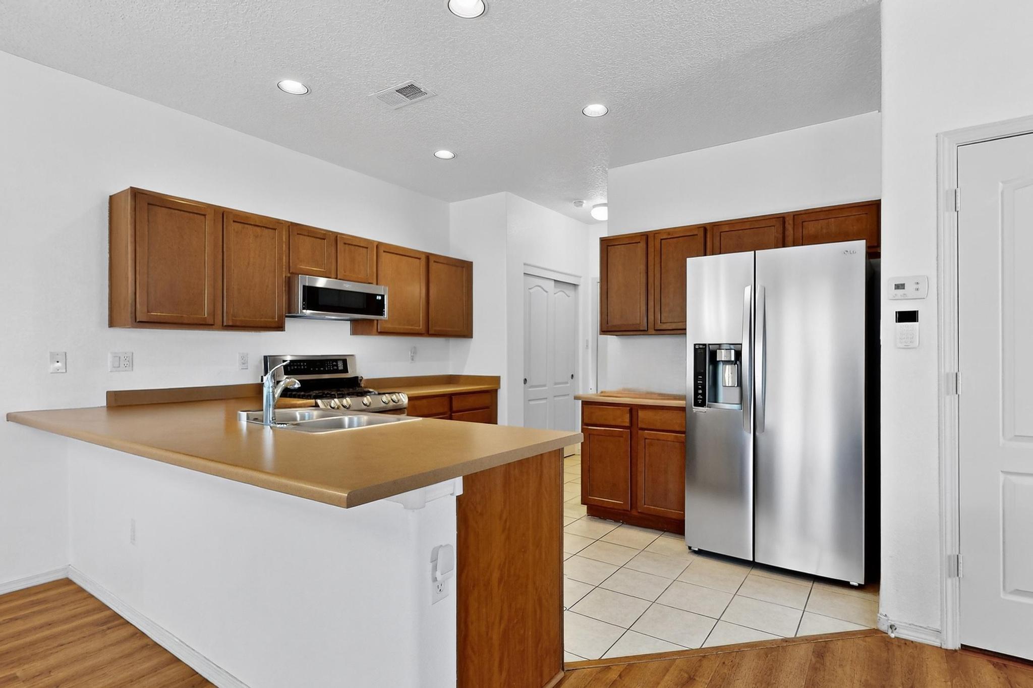 2416 PELIZZANO Drive SE