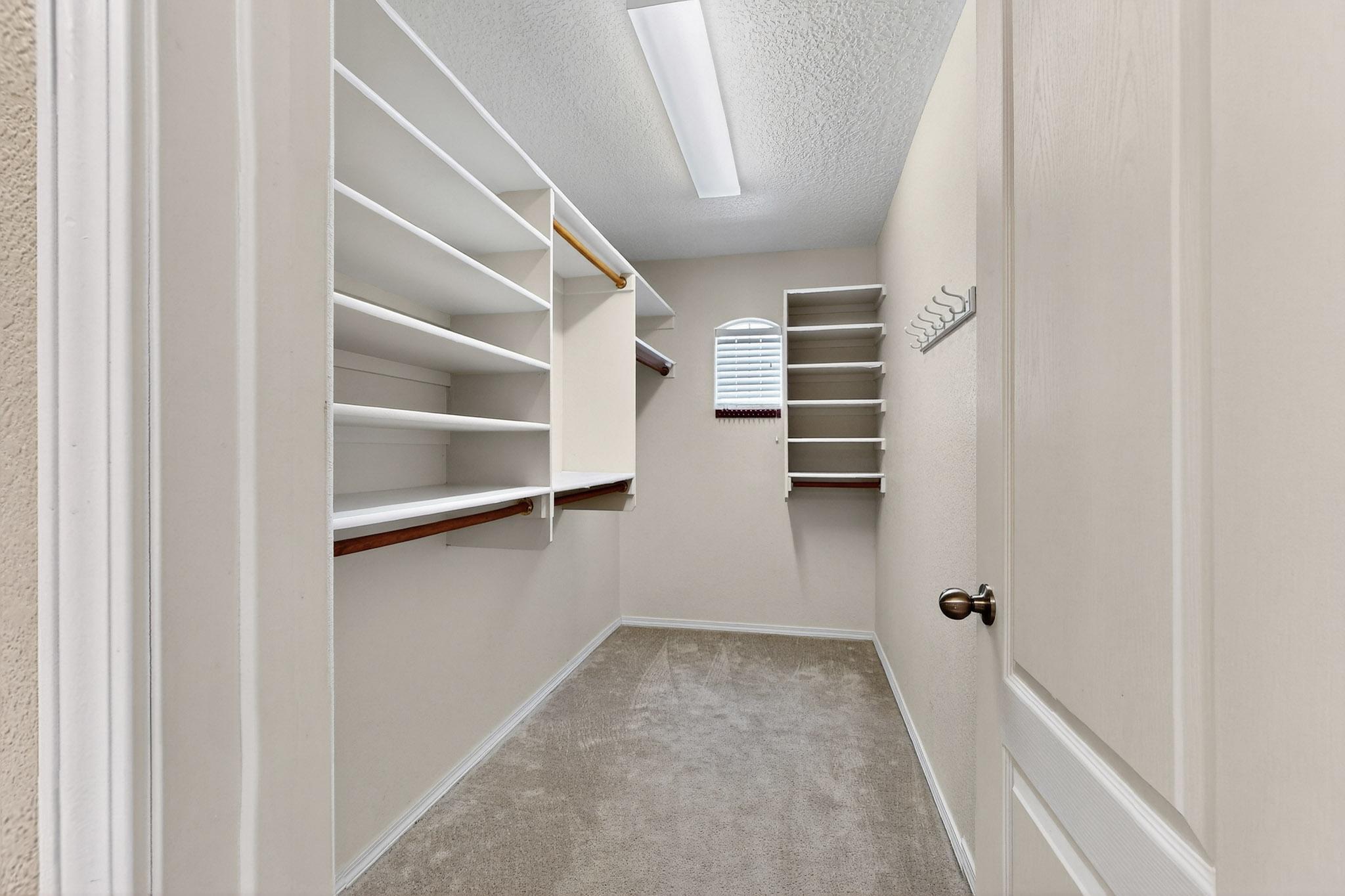 2416 PELIZZANO Drive SE