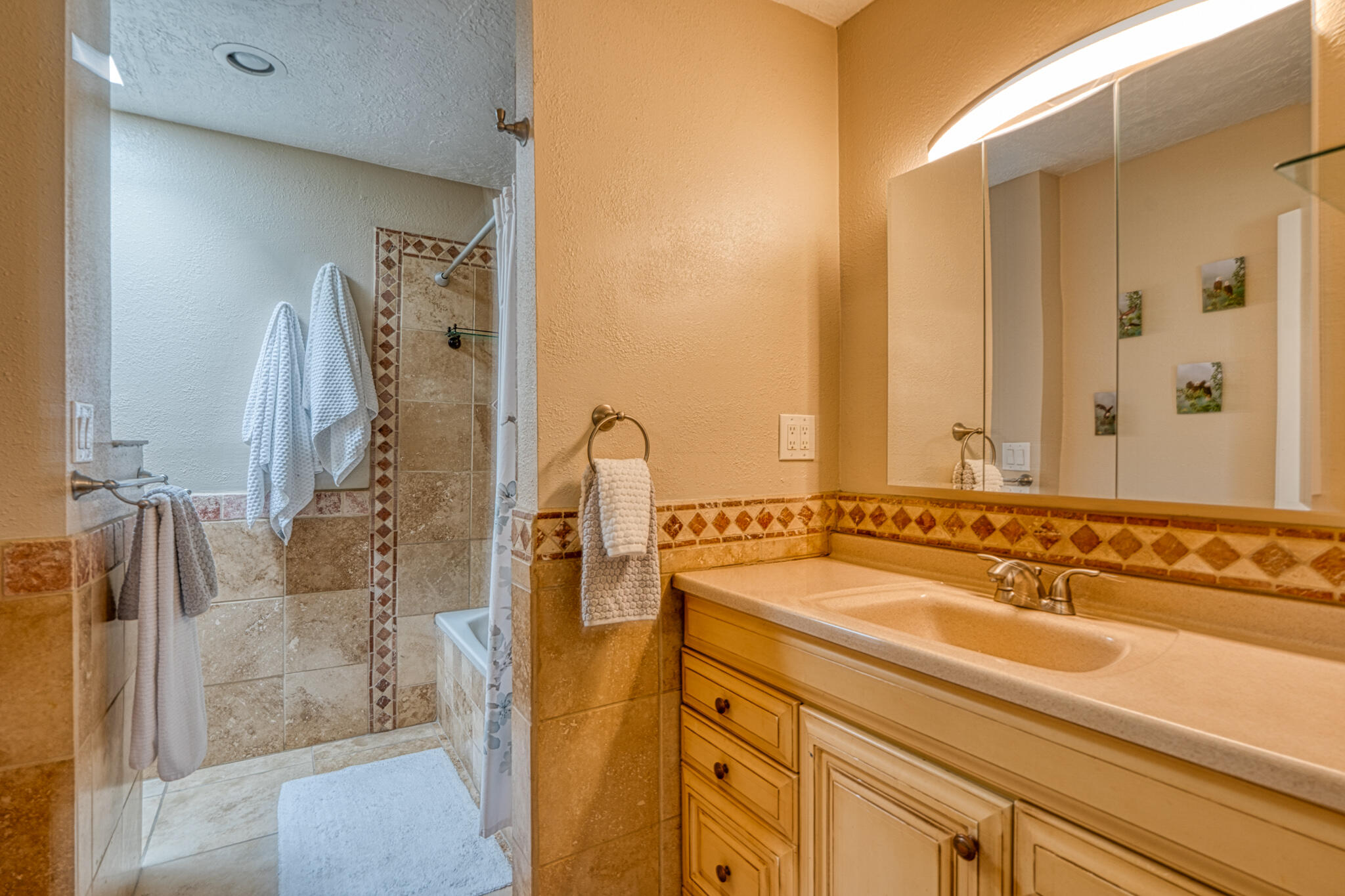 6925 Christy Avenue NE