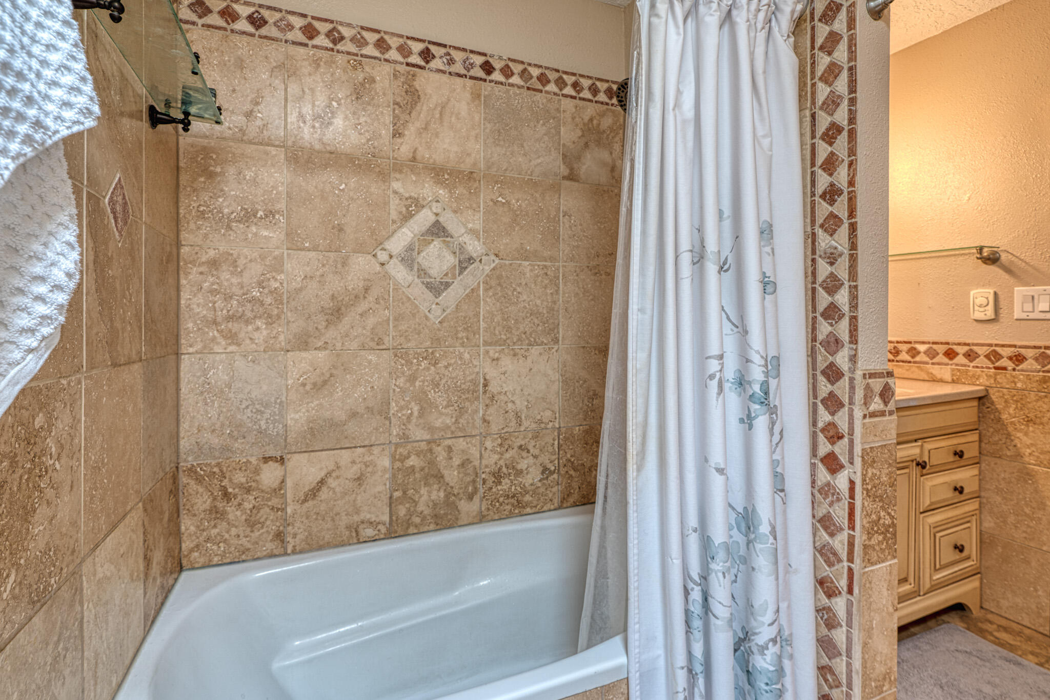 6925 Christy Avenue NE