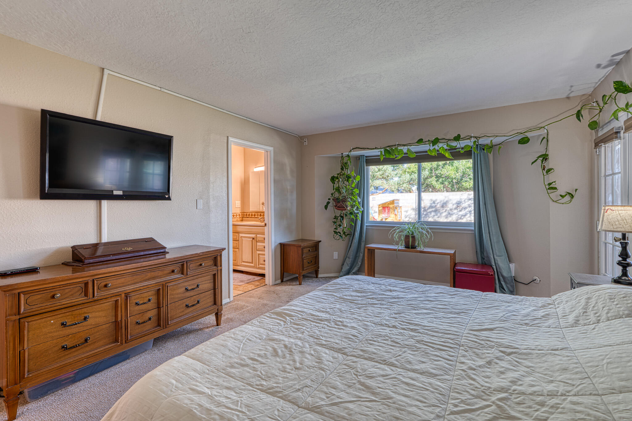 6925 Christy Avenue NE