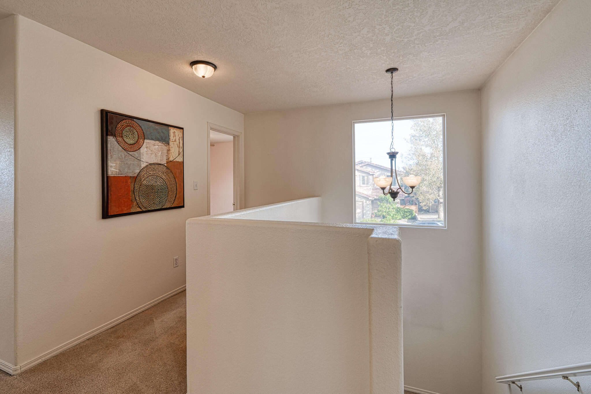 6904 SHALE Avenue NE