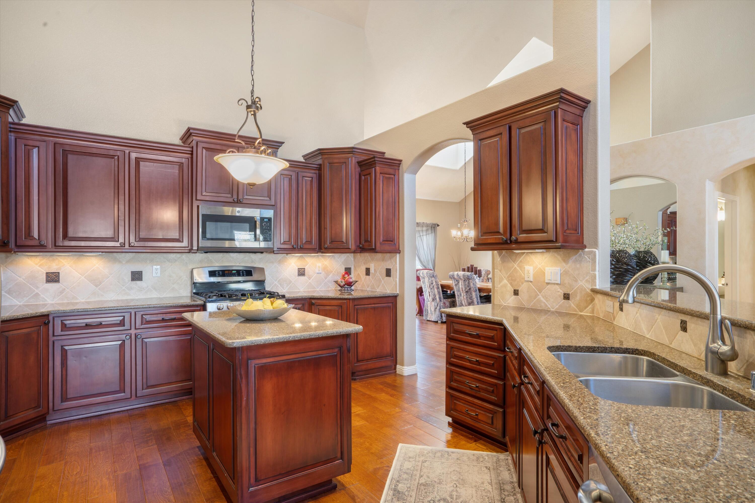 2531 Bosque Entrada Trail NW