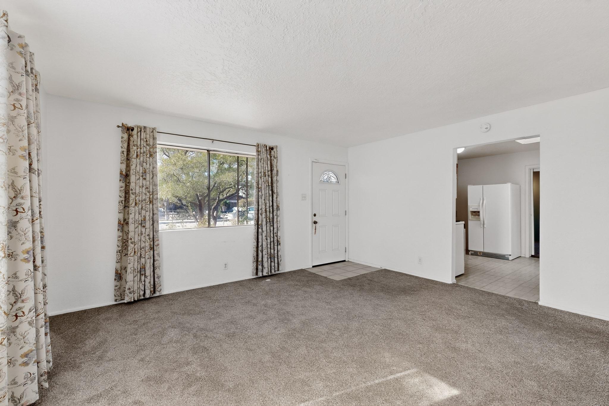 216 Parsifal Street NE