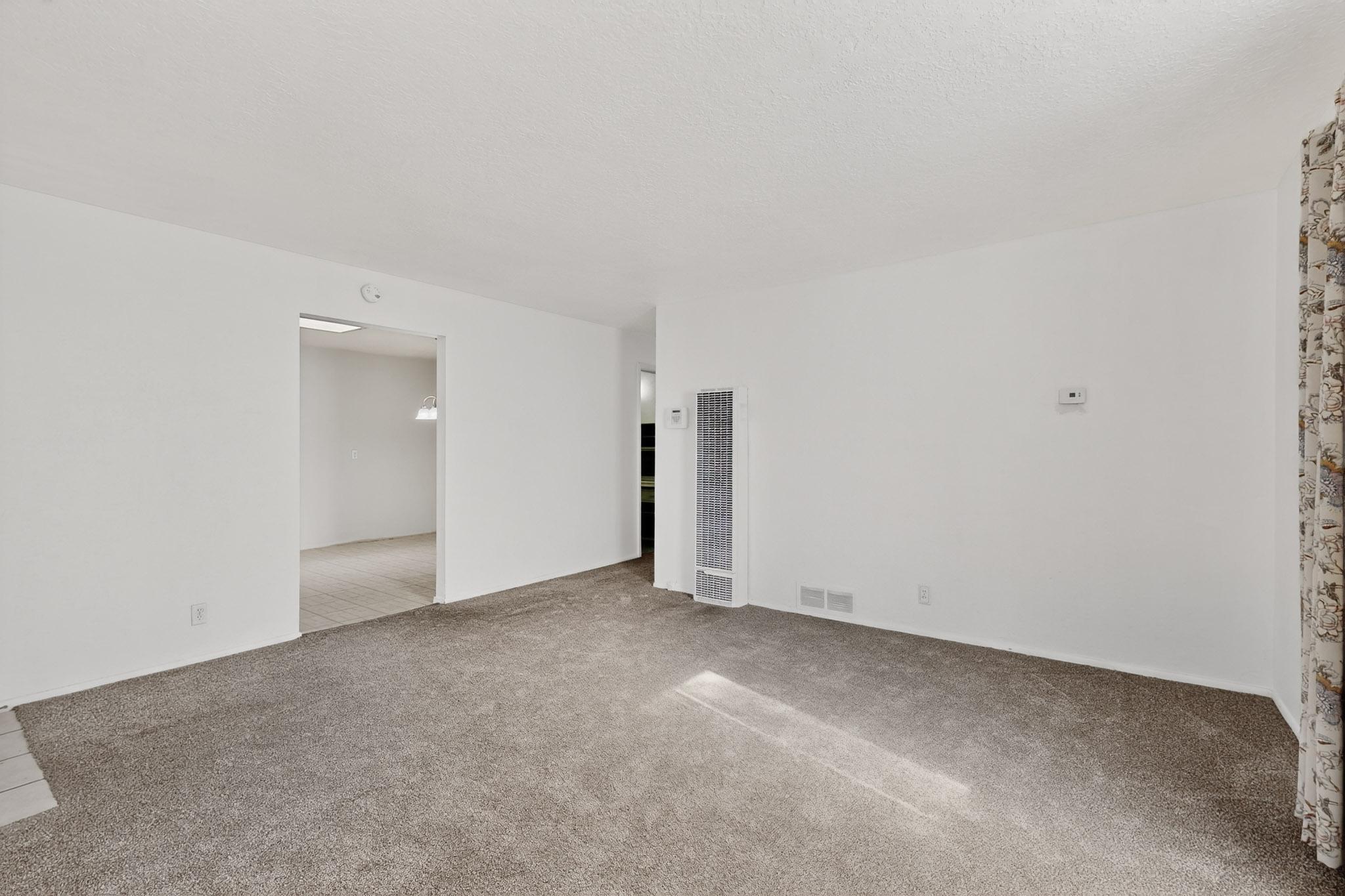 216 Parsifal Street NE