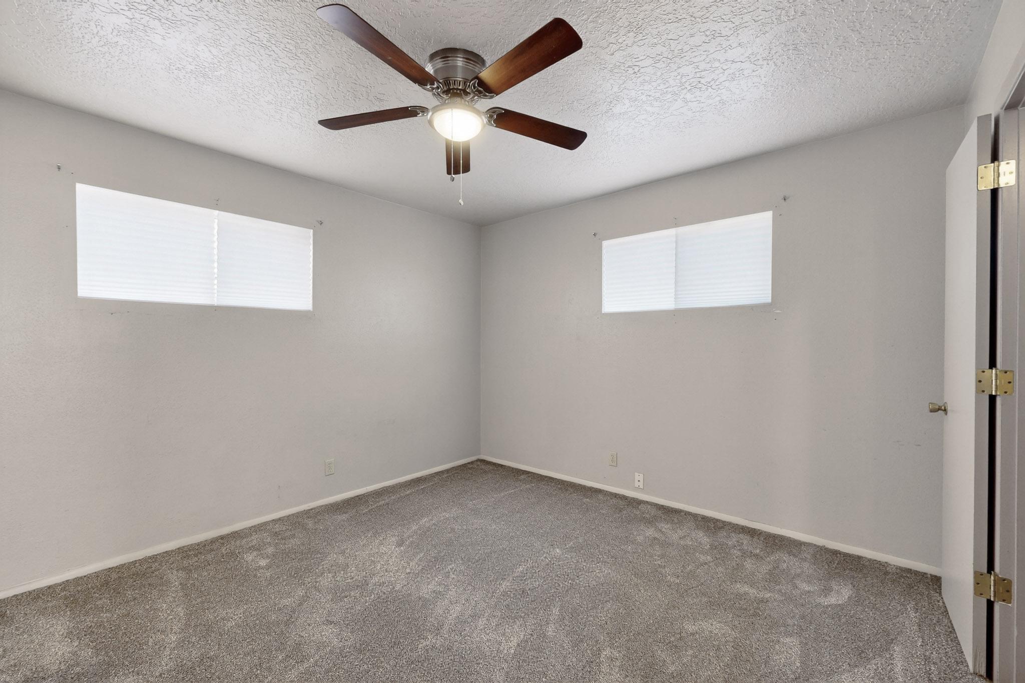 216 Parsifal Street NE